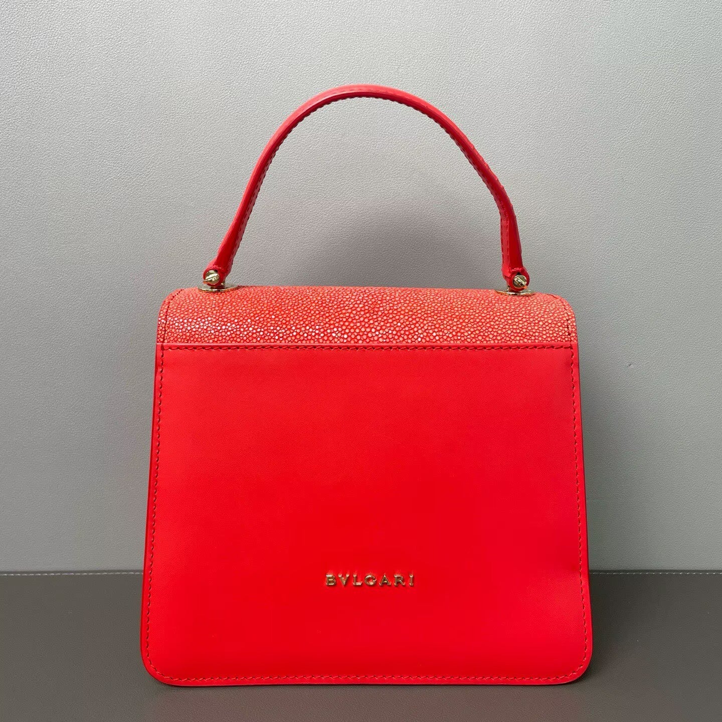 Bvlgari - Serpenti Forever Small Accordion Bag - Stingray leather and smooth calf leather - Red - (small)
