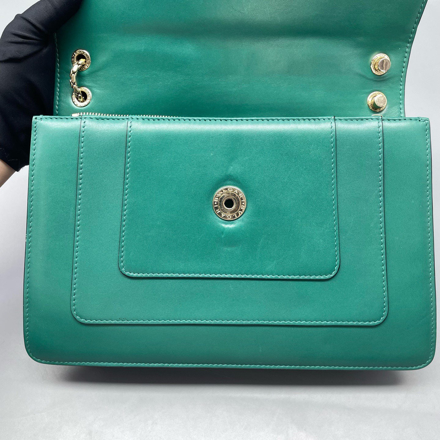 Bvlgari - Serpenti Forever - Smooth calfskin leather - Green with Gold-Tone Hardware - (Medium)