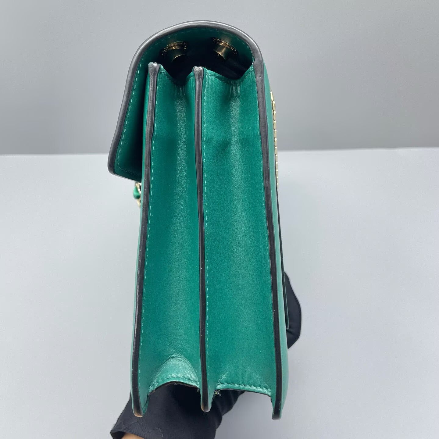 Bvlgari - Serpenti Forever - Smooth calfskin leather - Green with Gold-Tone Hardware - (Medium)