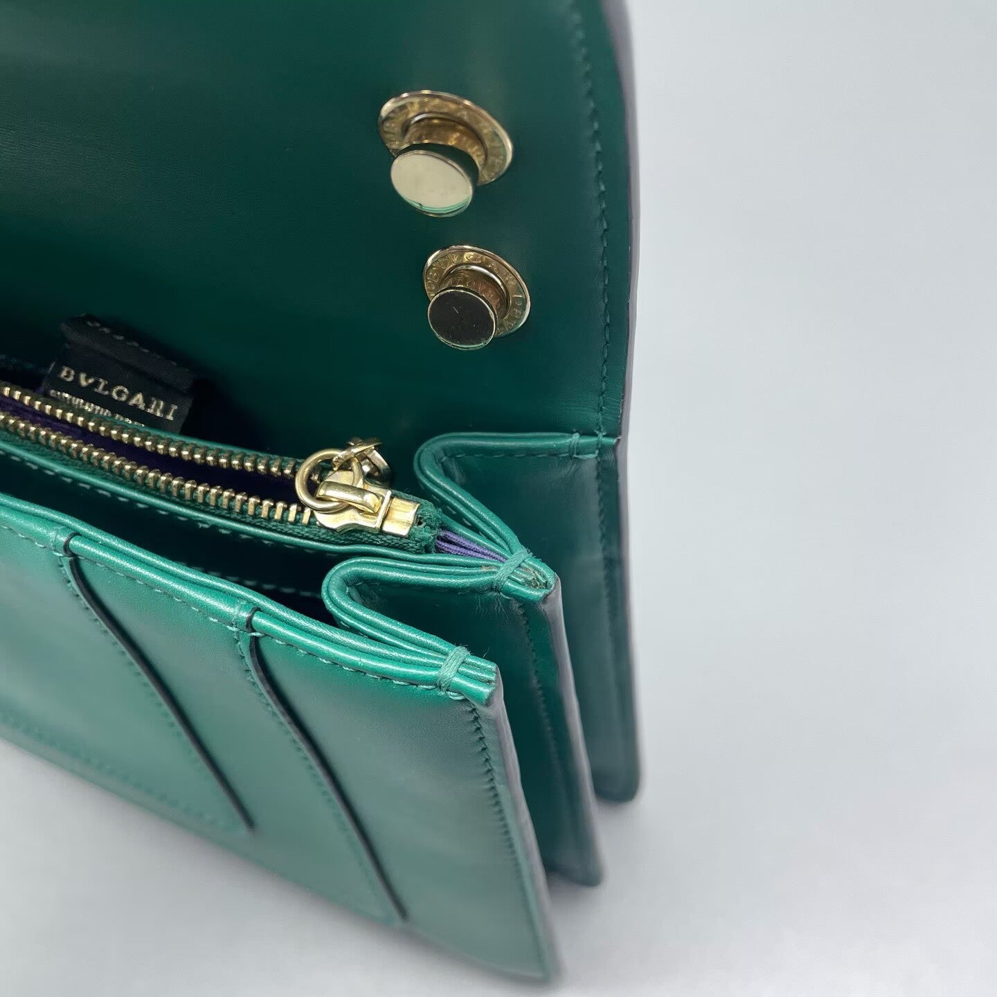 Bvlgari - Serpenti Forever - Smooth calfskin leather - Green with Gold-Tone Hardware - (Medium)
