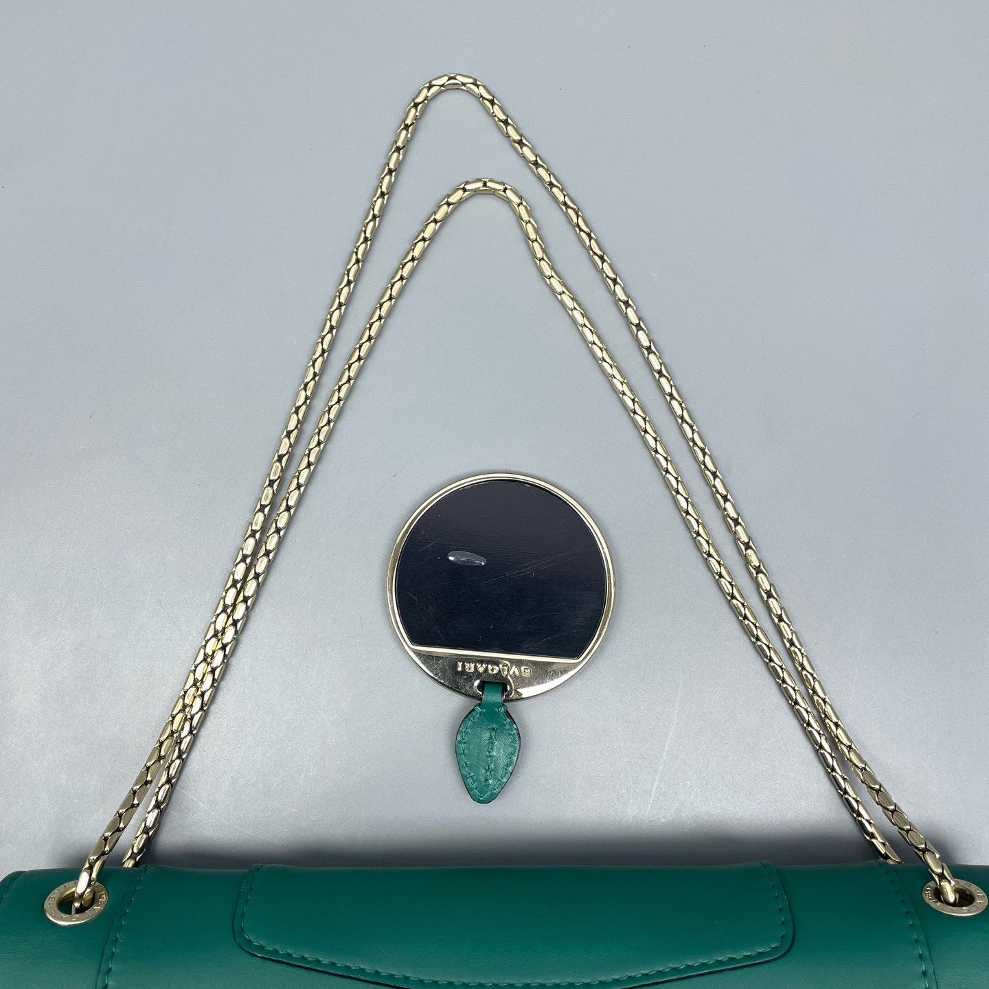 Bvlgari - Serpenti Forever - Smooth calfskin leather - Green with Gold-Tone Hardware - (Medium)