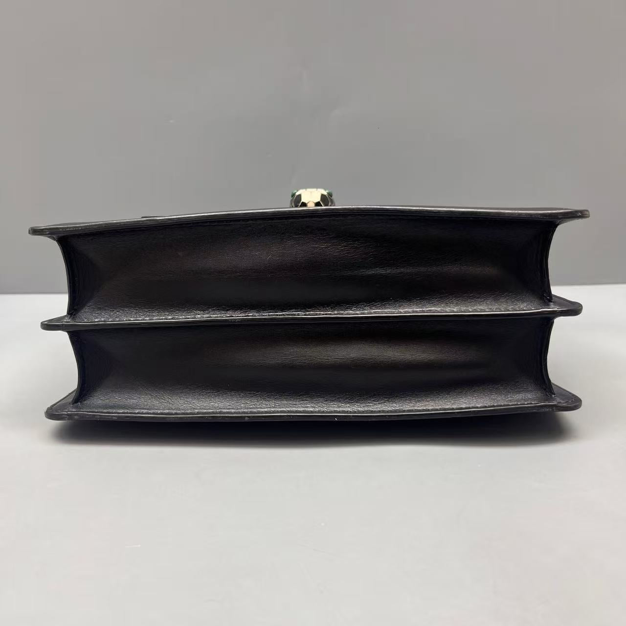 Bvlgari - Serpenti Forever Top Handle Bag - Calfskin leather - Black - (Medium)