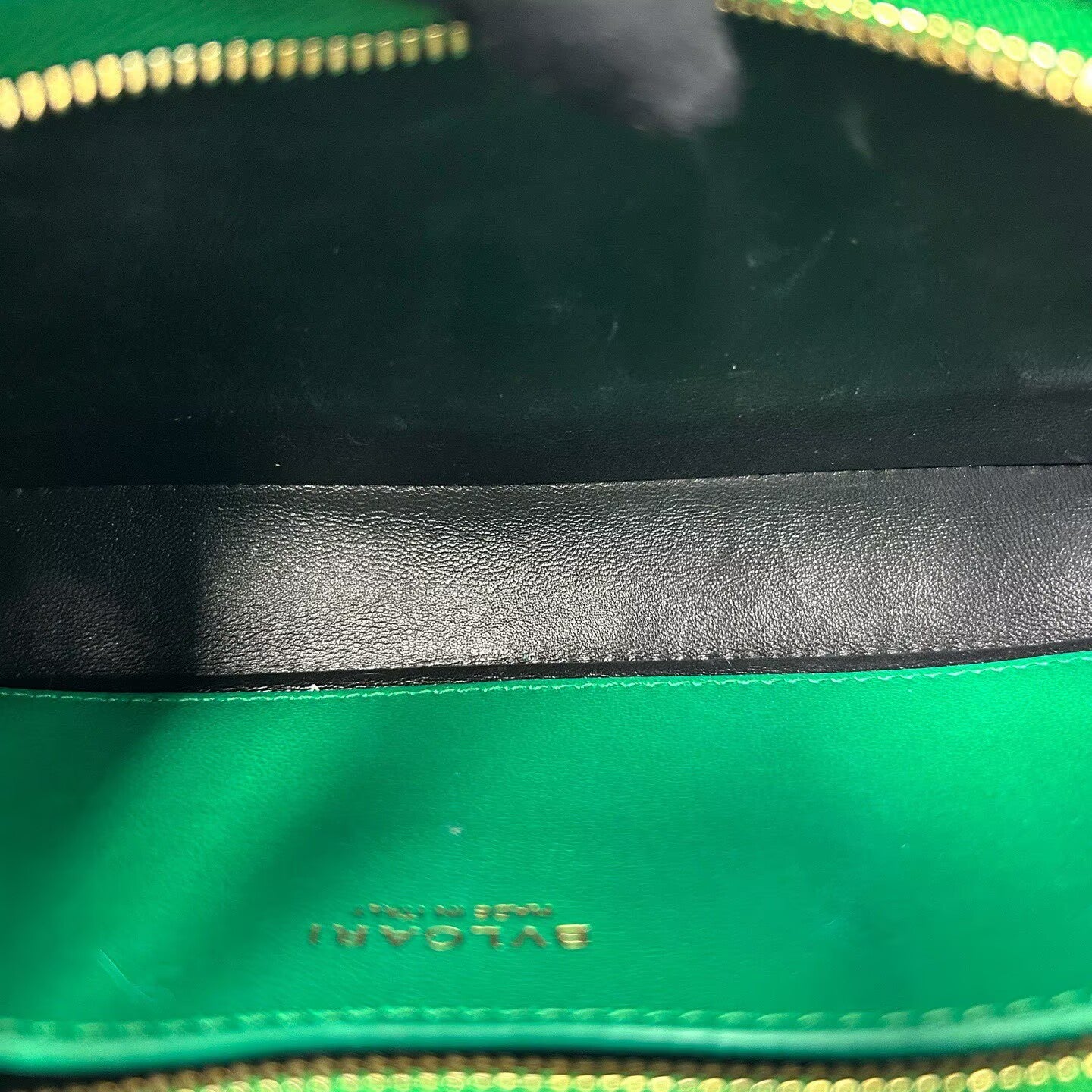 Bvlgari - Shoulder Bag - Calfskin leather - Vivid Green with Gold-Tone Hardware - (medium)