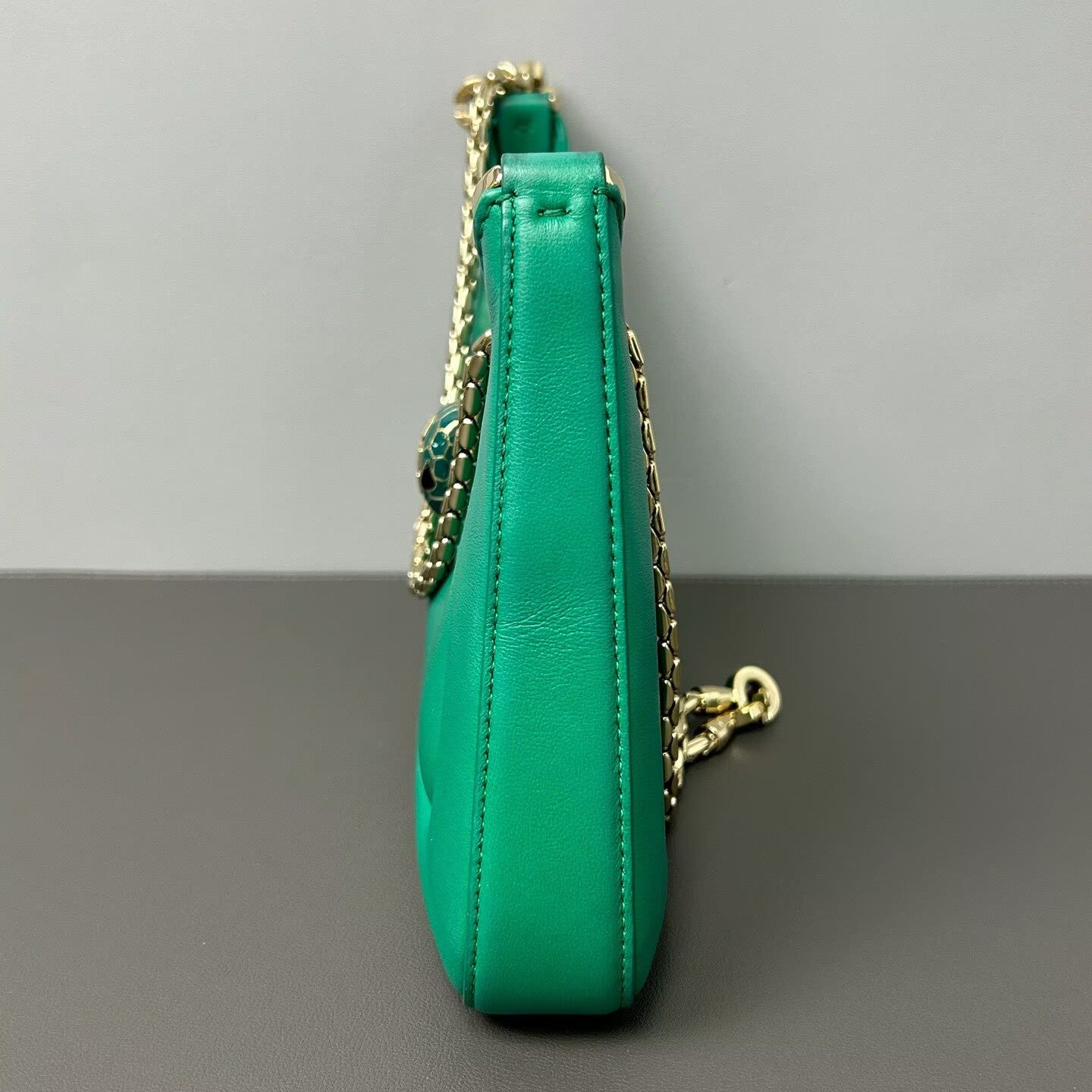 Bvlgari - Shoulder Bag - Calfskin leather - Vivid Green with Gold-Tone Hardware - (medium)