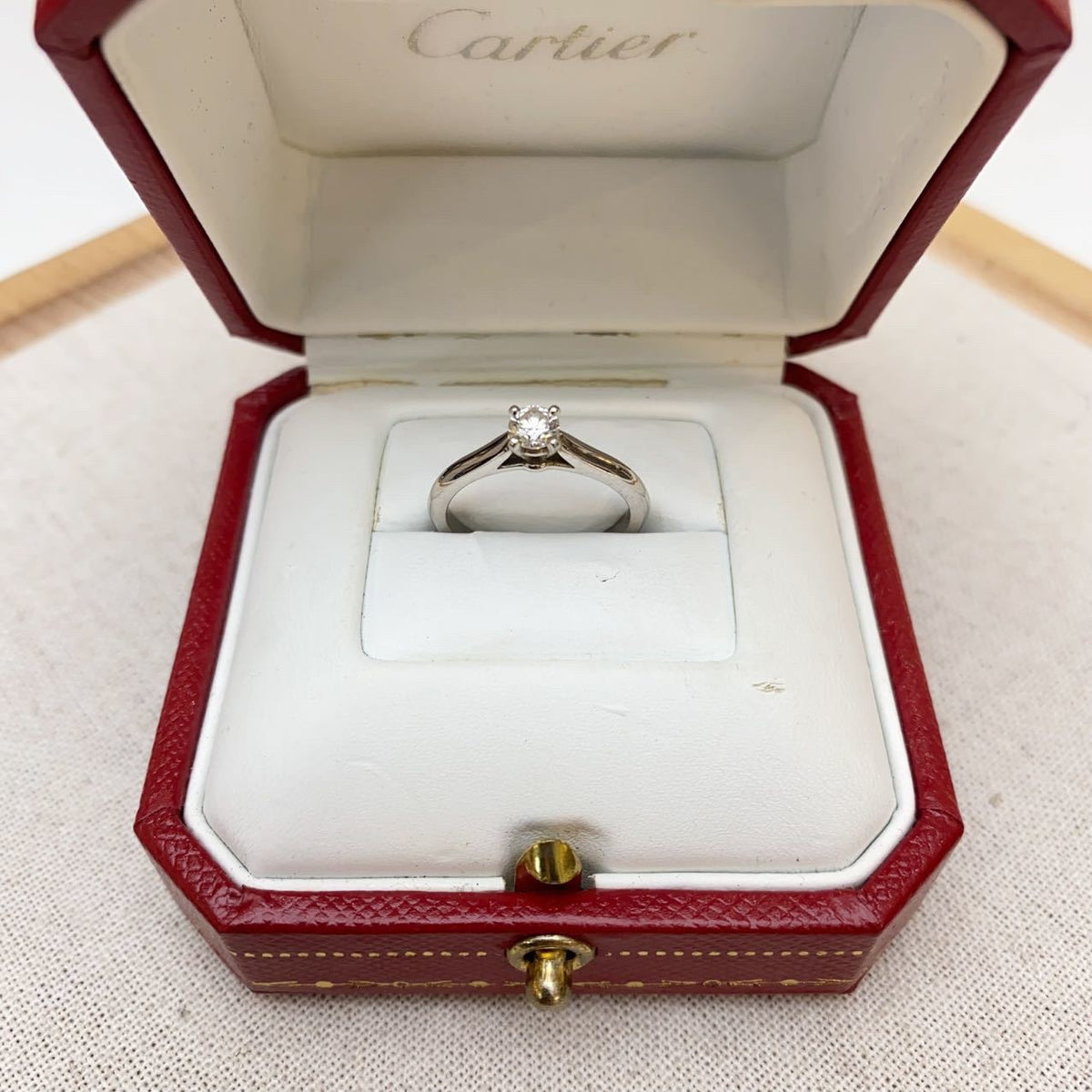 Cartier - 1895 - 950 platinum; 0.23 ct diamond, E colour, VVS1 clarity, triple excellent cut, no fluorescence - Silver - (49)