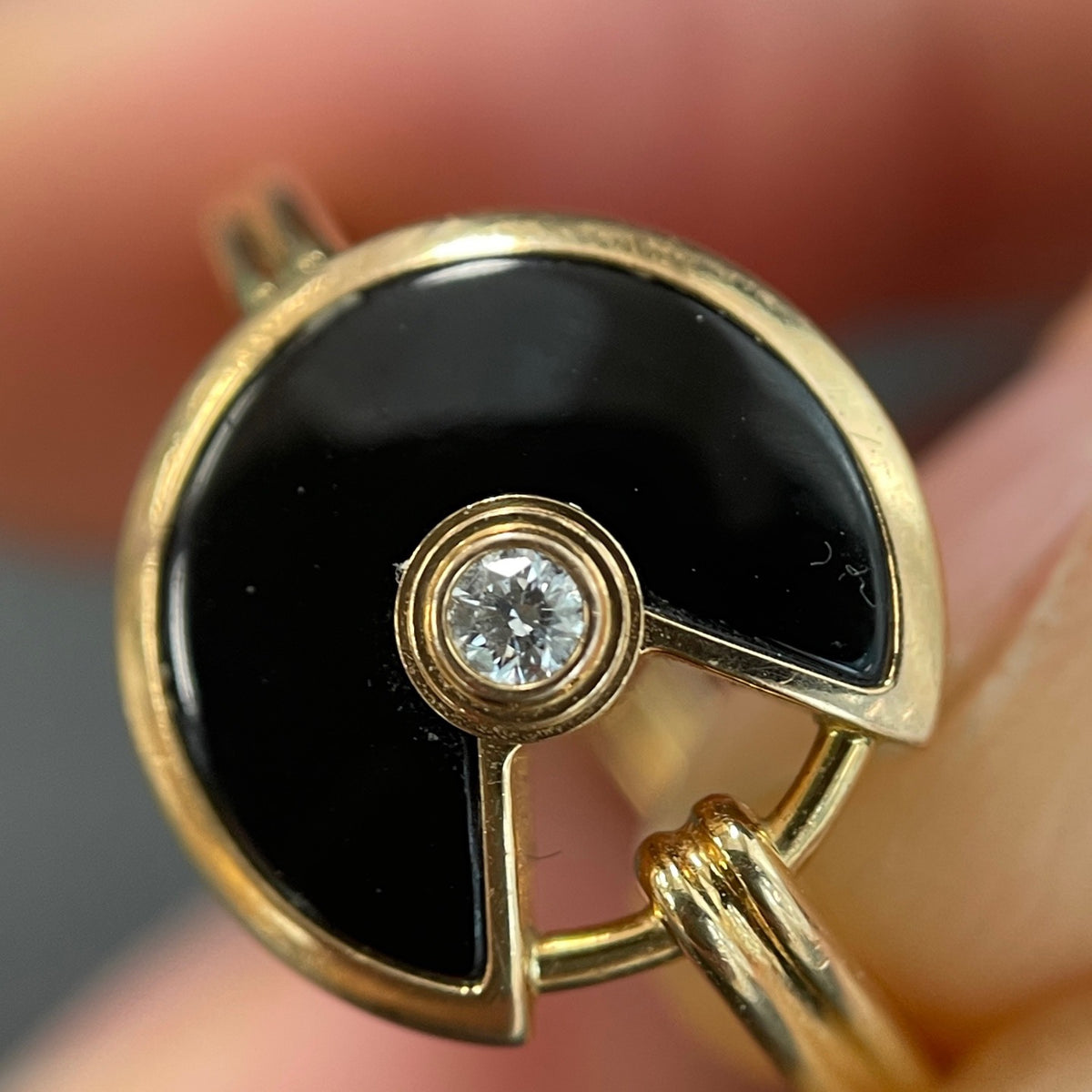 Cartier - Amulette de Cartier - 18K rose gold, onyx and diamond - Multicolour - (54)