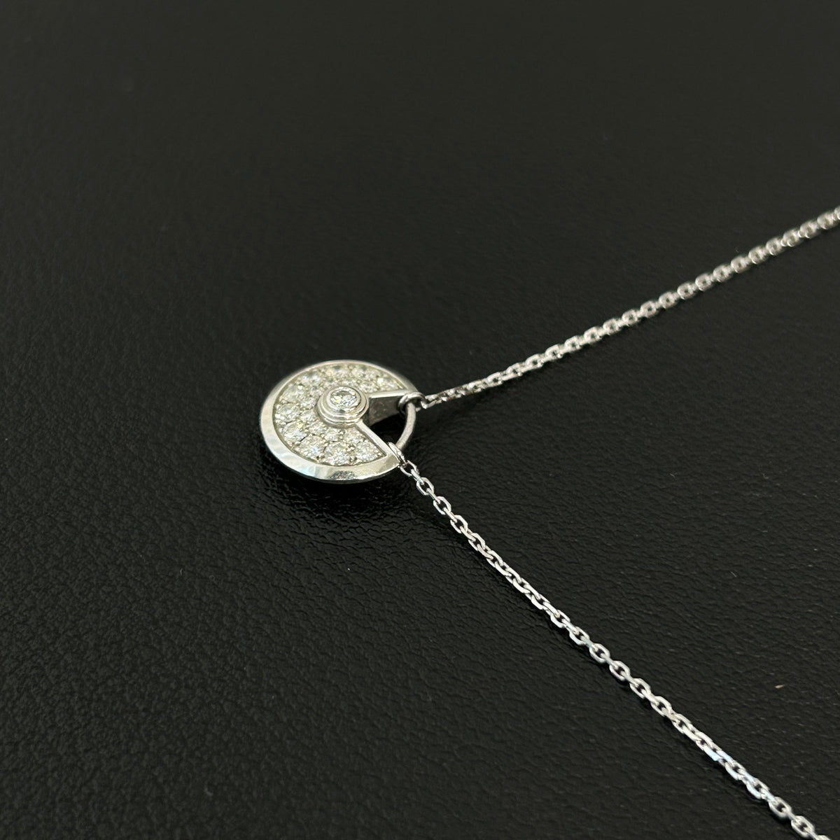 Cartier - Amulette de Cartier Mini - 18k white gold with diamonds - Silver - (mini)