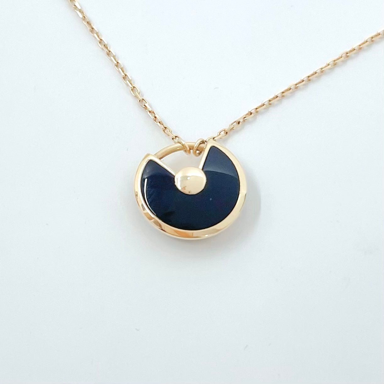Cartier - Amulette de Cartier - Pink gold - Black - (40)