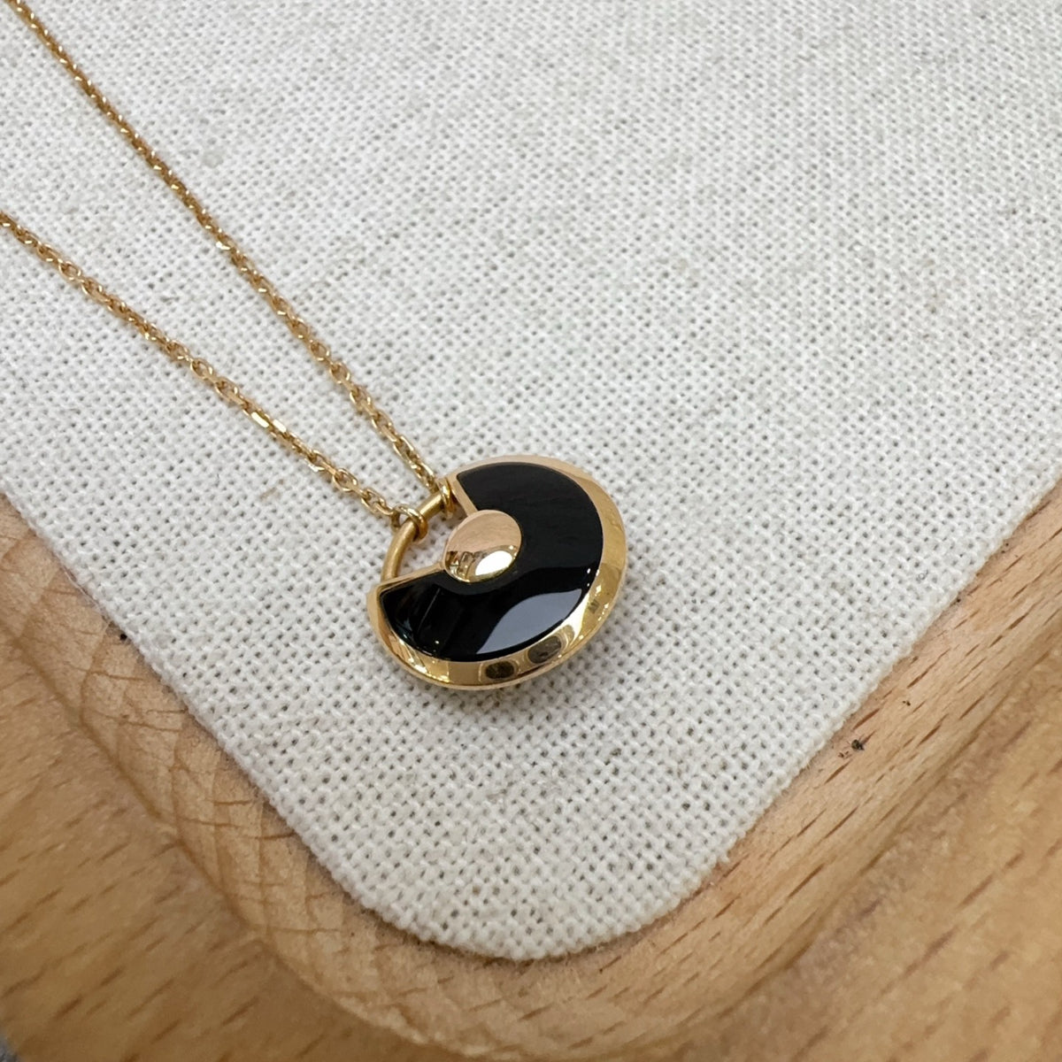 Cartier - Amulette de Cartier XS - 18k rose gold, black onyx and one diamond - Black - (XS)