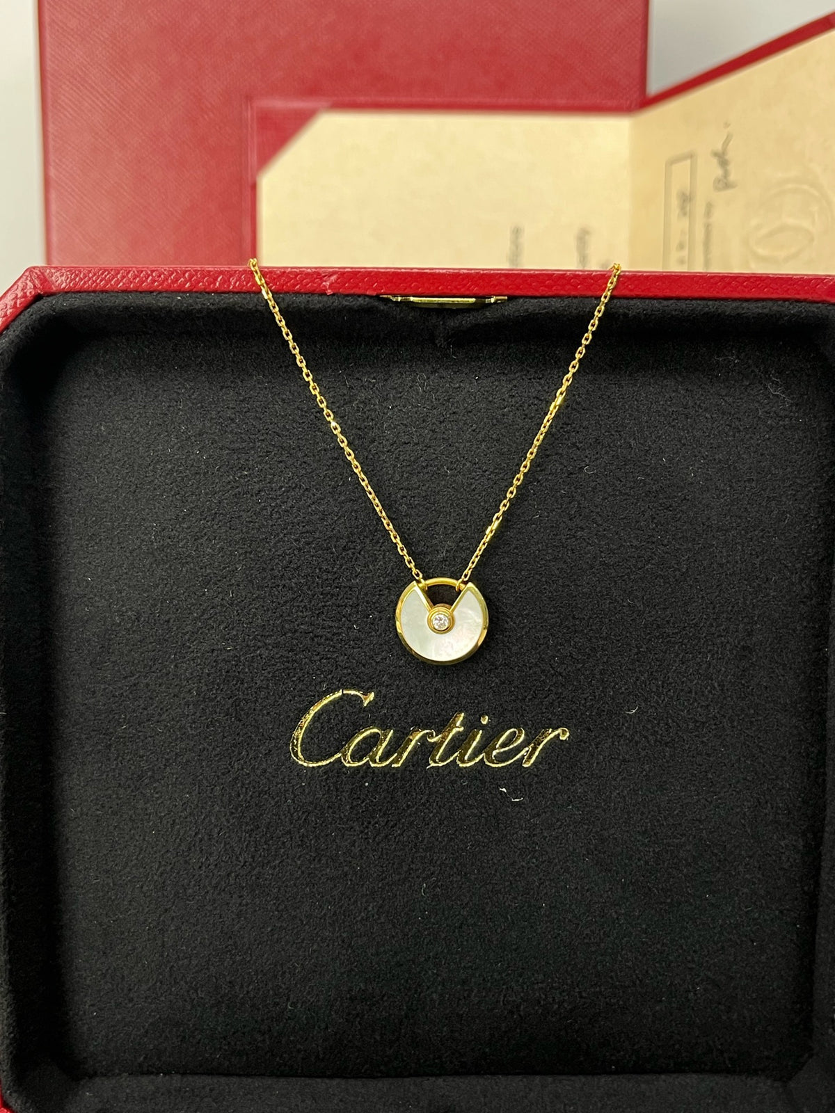 Cartier - Amulette de Cartier - Yellow gold - Gold