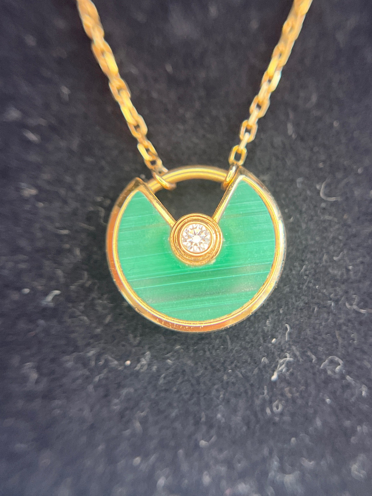 Cartier - Amulette de Cartier - Yellow gold - Gold
