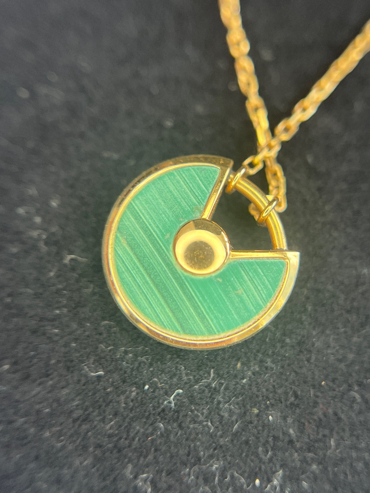 Cartier - Amulette de Cartier - Yellow gold - Gold