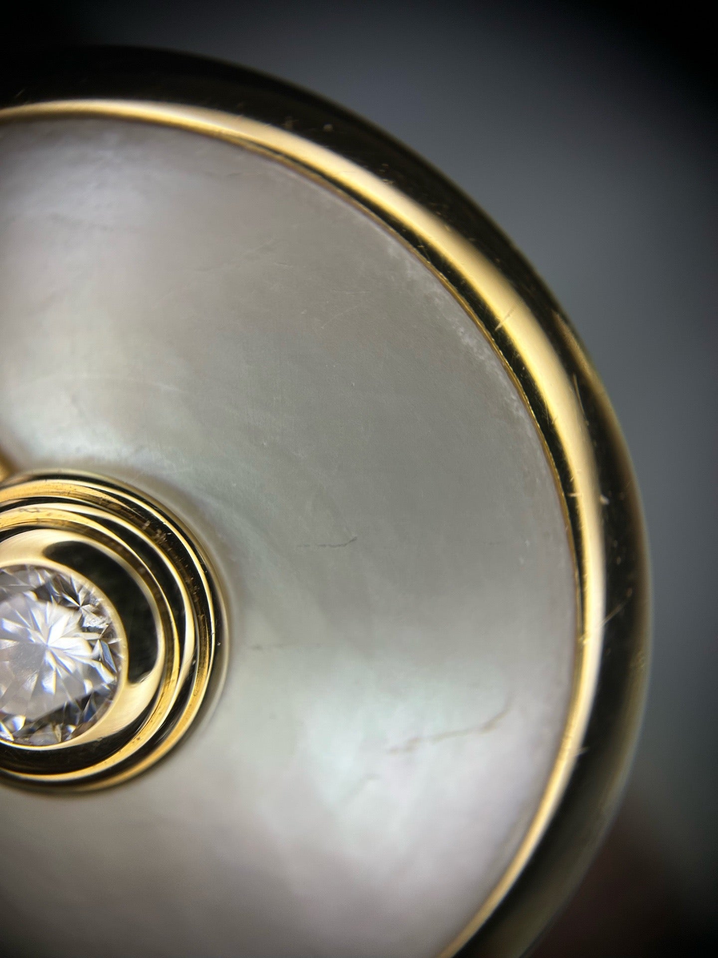 Cartier - Amulette de Cartier - Yellow gold - Gold