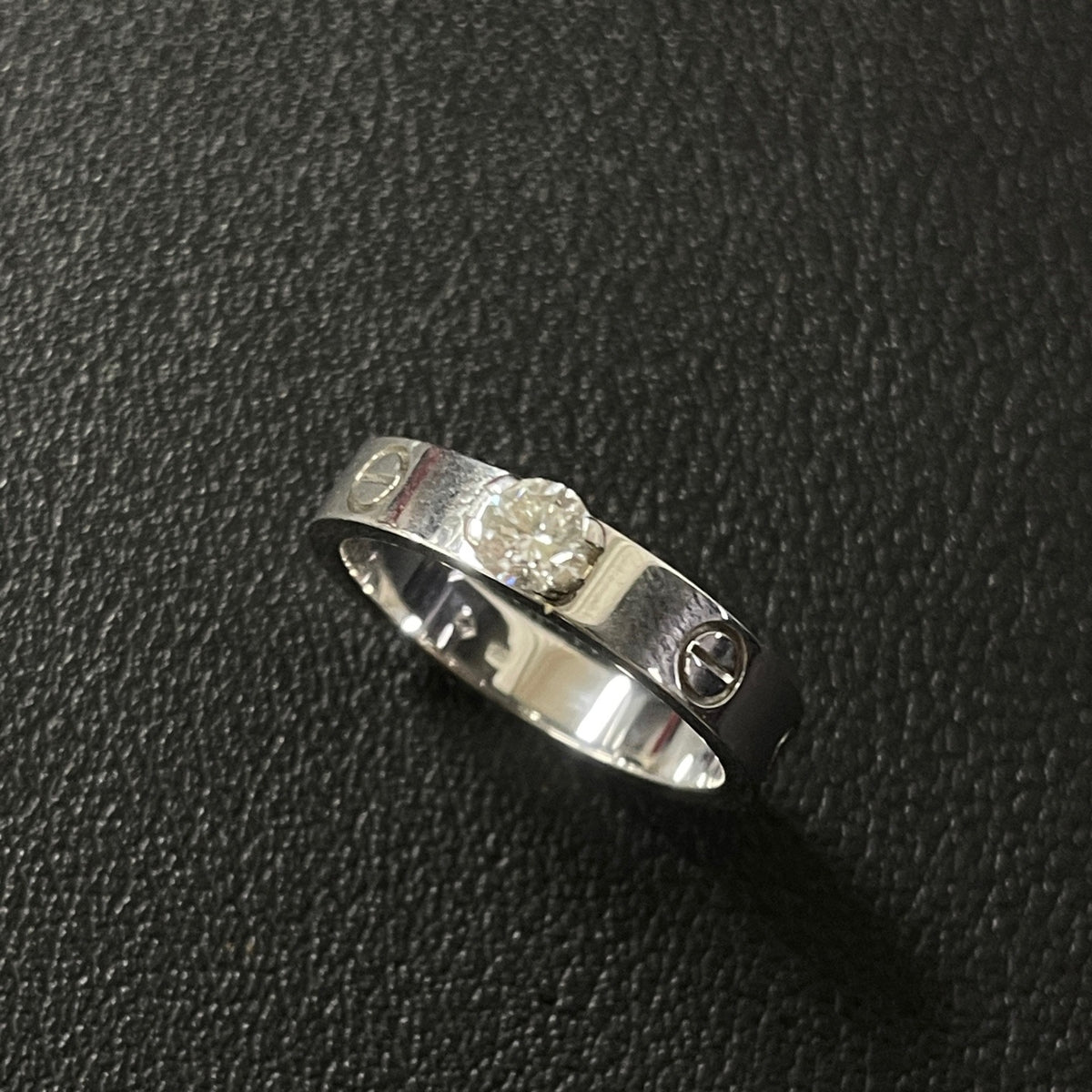 Cartier - LOVE 1 Diamond - 18K white gold with a 0.24 ct diamond - Silver - (51)