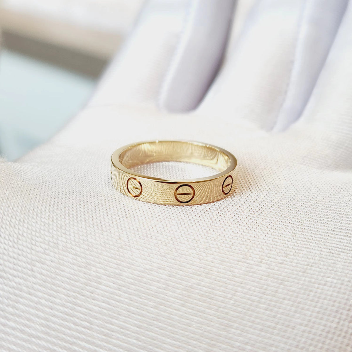 Cartier - Love - Yellow gold - Gold - (48)