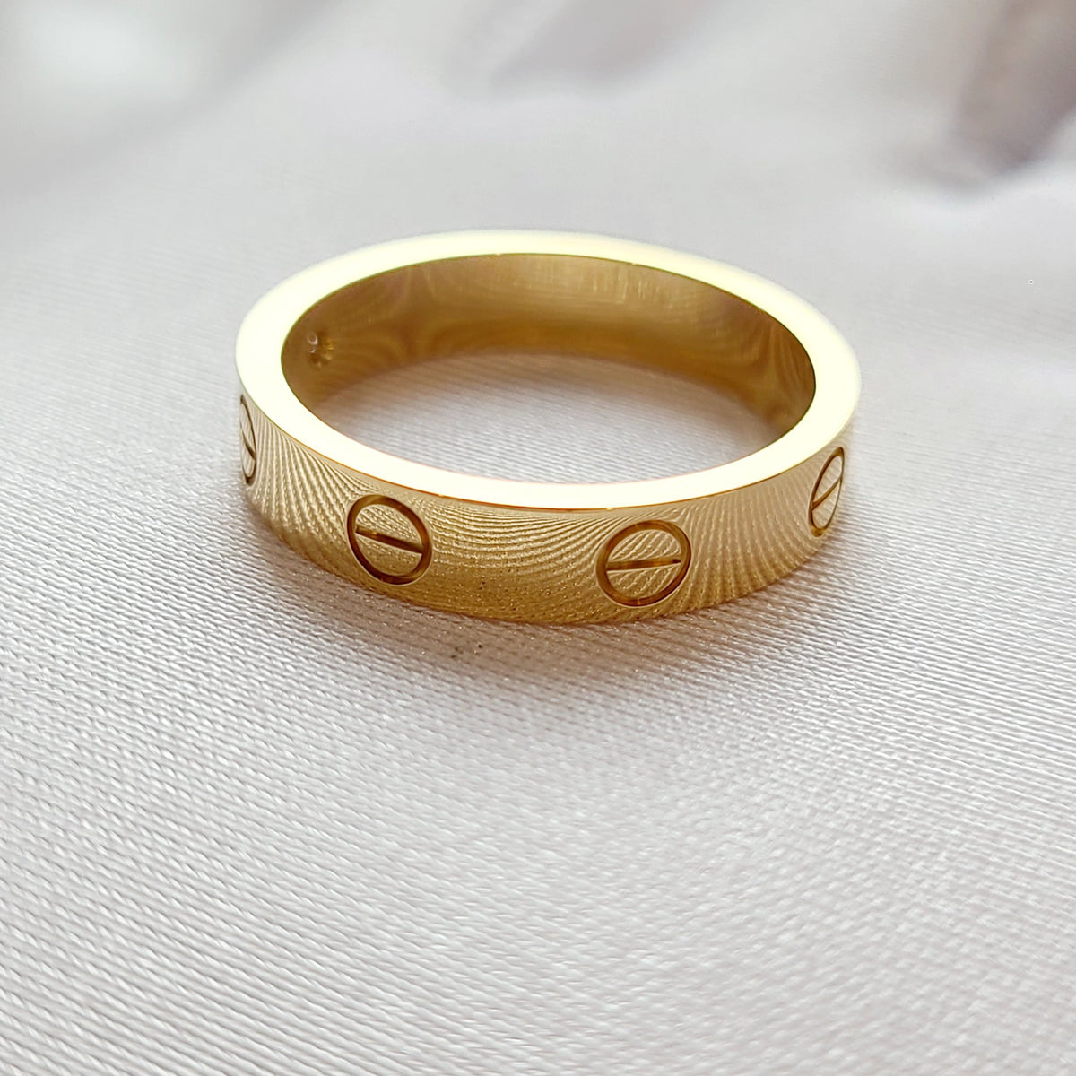 Cartier - Love - Yellow gold - Gold - (52)