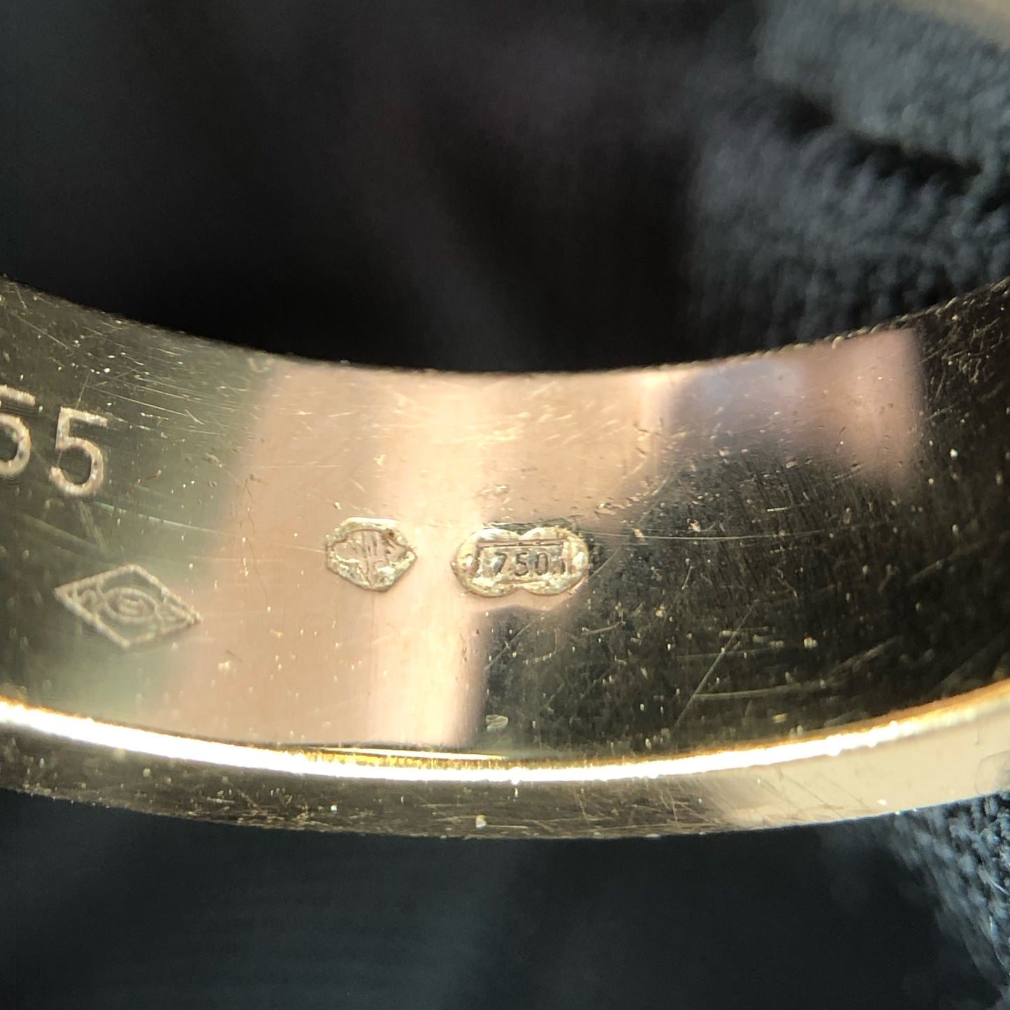 Cartier - Love - Yellow gold - Gold - (55)
