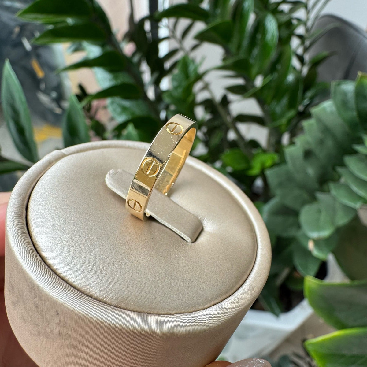 Cartier - Love - Yellow gold - Gold - (57)
