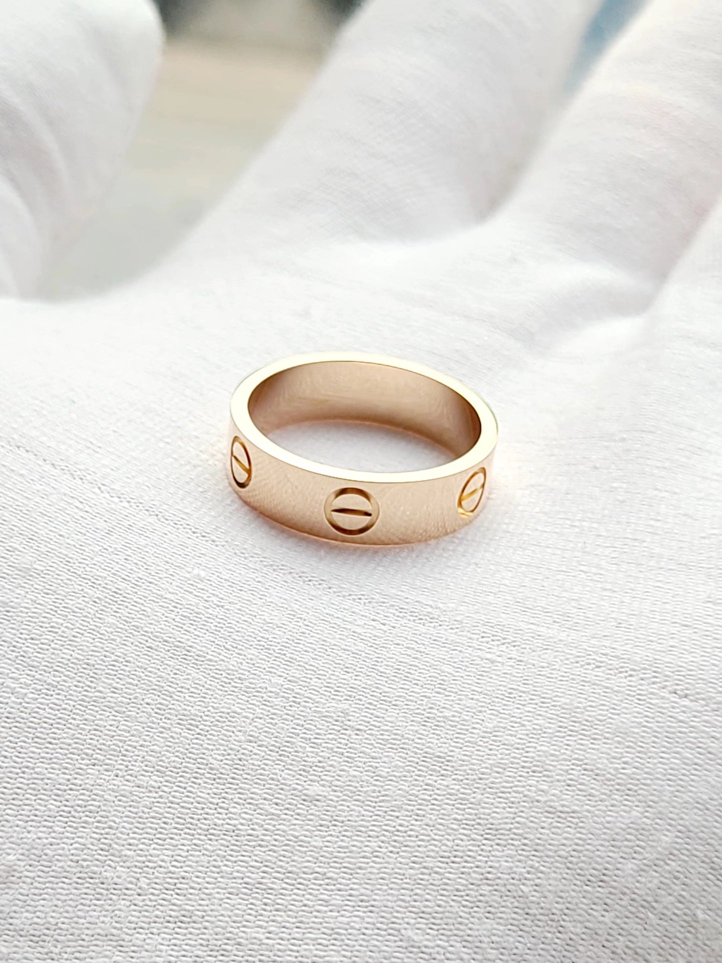 Cartier - Love - Yellow gold - Gold - (57)