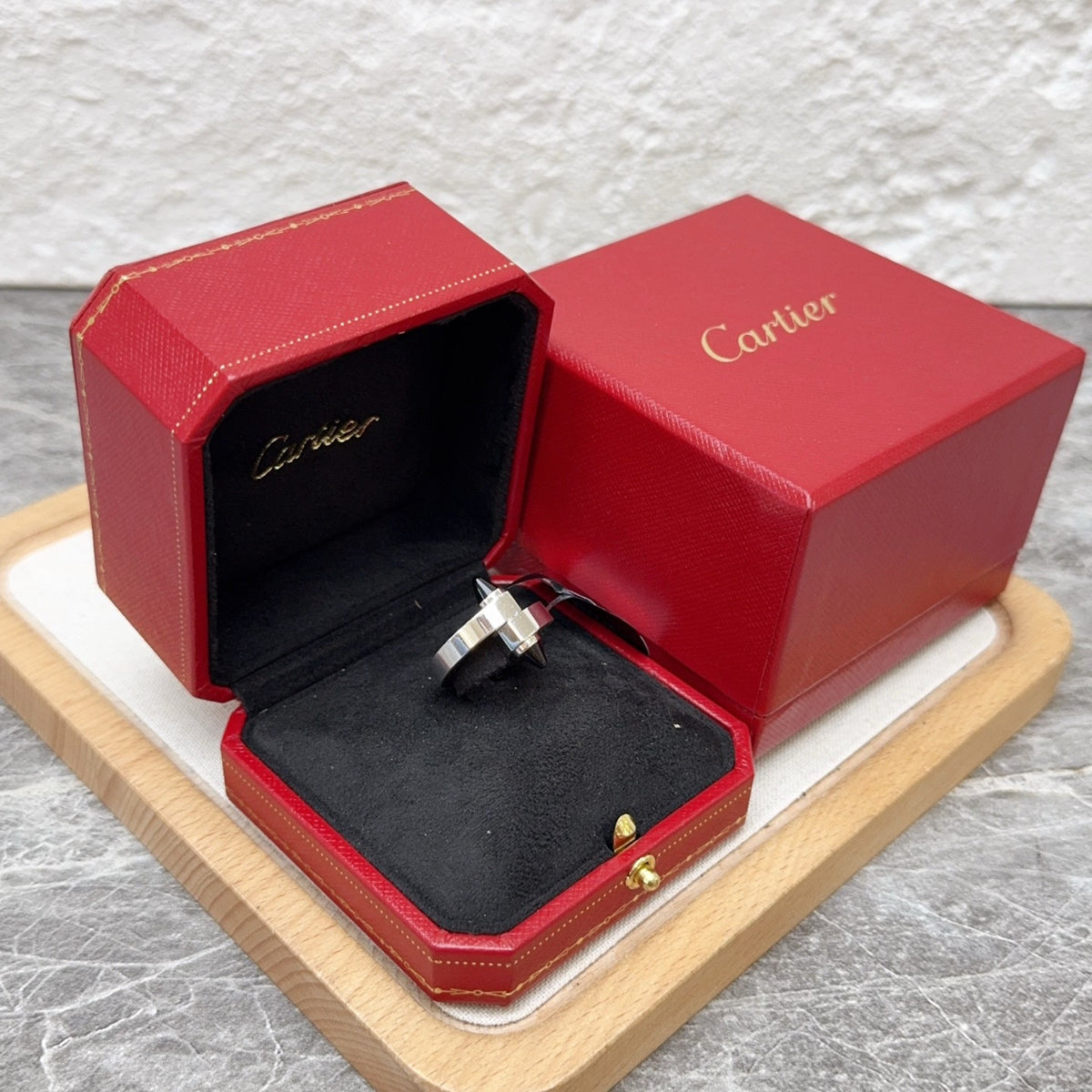 Cartier - Parentesi Menottes - 18k white gold with black onyx accents - Silver - (51)
