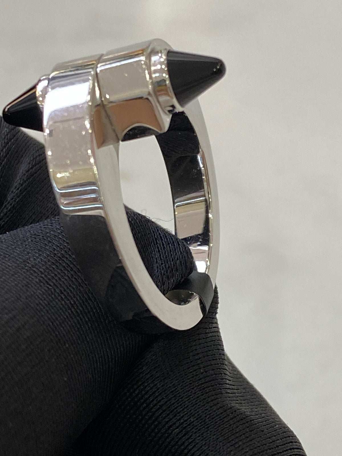 Cartier - Parentesi Menottes - 18k white gold with black onyx accents - Silver - (51)