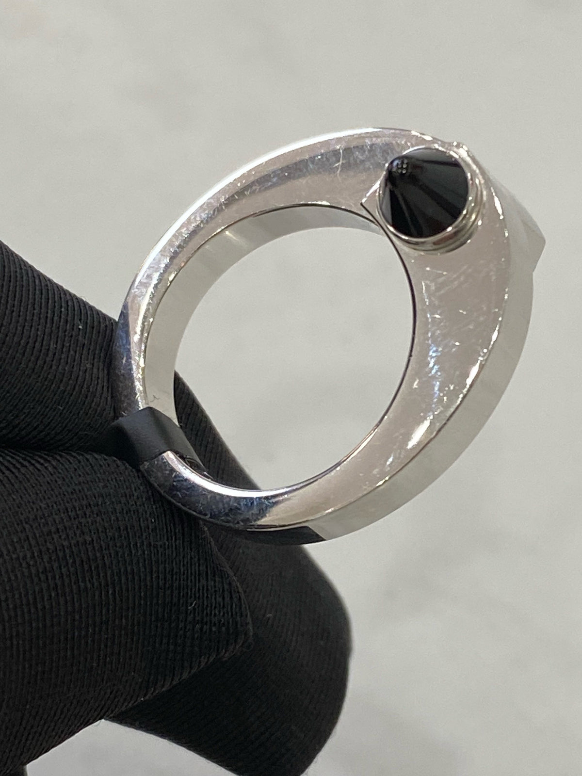 Cartier - Parentesi Menottes - 18k white gold with black onyx accents - Silver - (51)