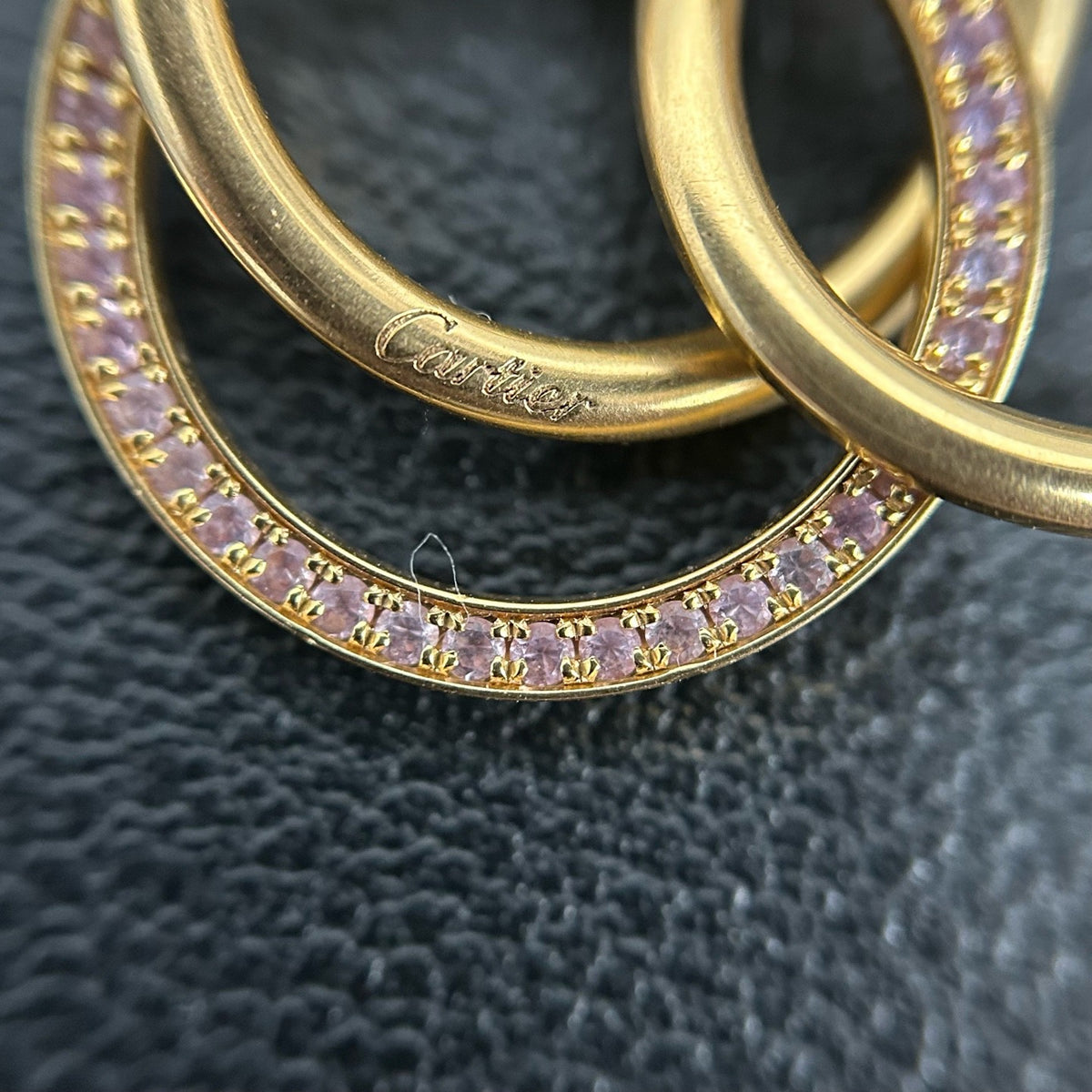 Cartier - Trinity - 18K rose, yellow, and white gold, with pink diamonds set around one ring. - Gold