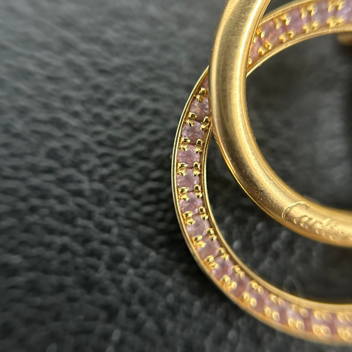 Cartier - Trinity - 18K rose, yellow, and white gold, with pink diamonds set around one ring. - Gold