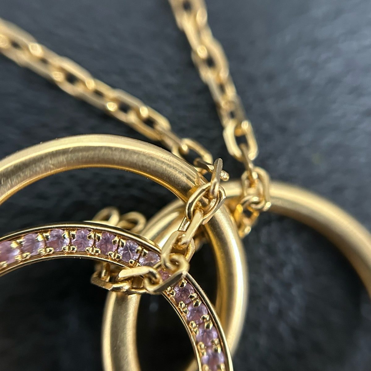 Cartier - Trinity - 18K rose, yellow, and white gold, with pink diamonds set around one ring. - Gold