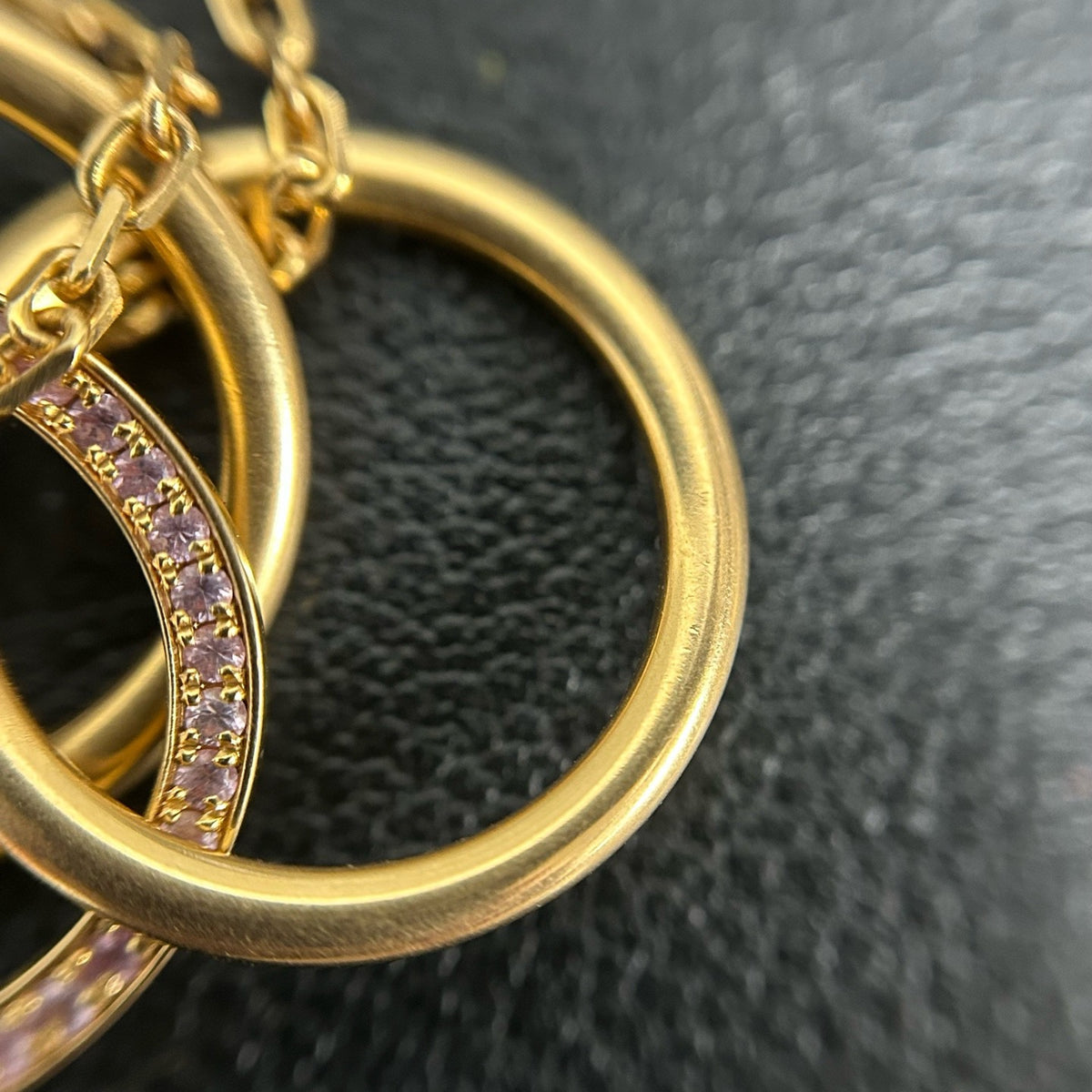 Cartier - Trinity - 18K rose, yellow, and white gold, with pink diamonds set around one ring. - Gold
