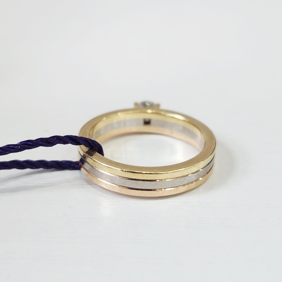 Cartier - Trinity 50 - 18K yellow, white and pink gold with diamond accents. - Multicolour - (50)