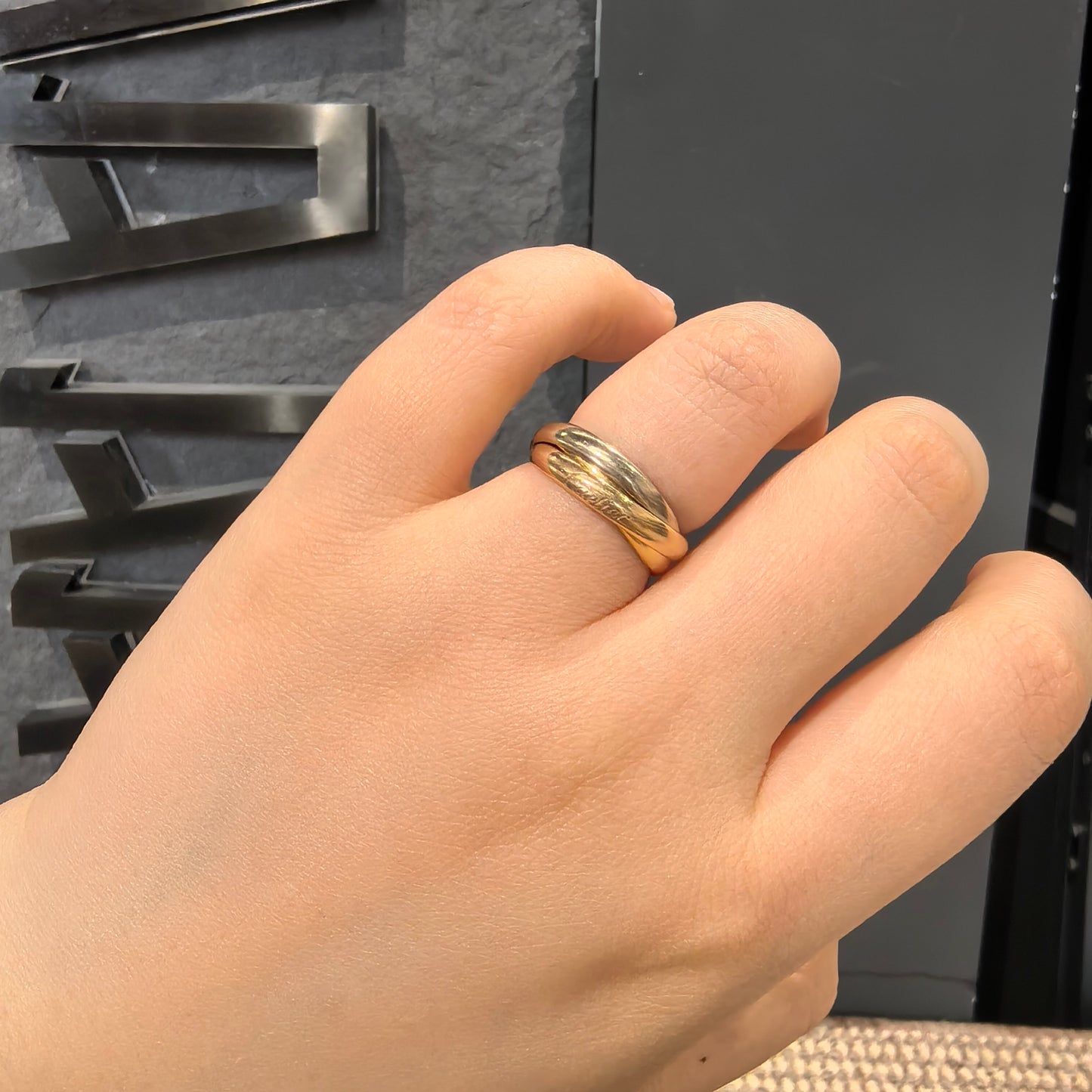 Cartier - Trinity - Yellow gold - Gold - (51)