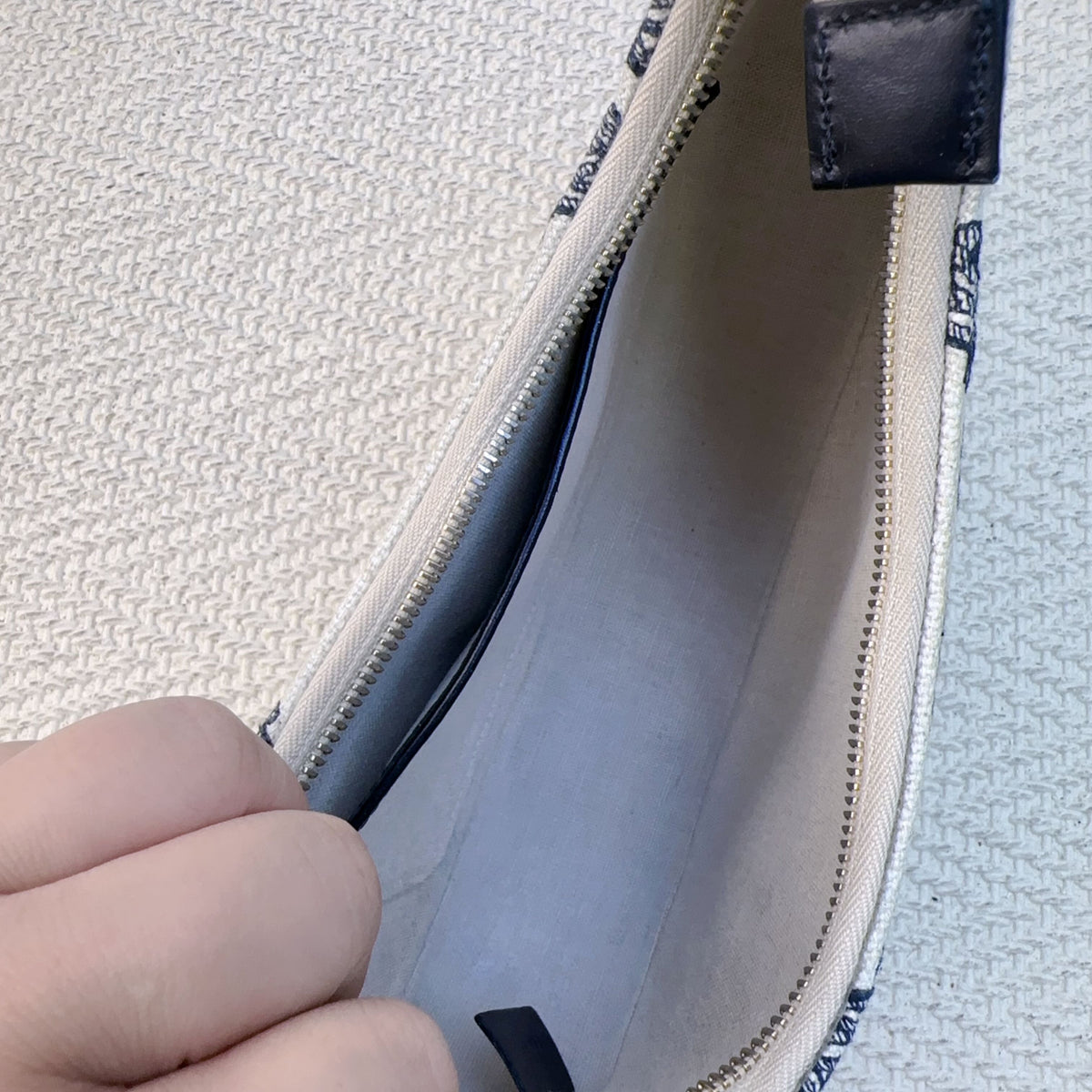 Celine - Ava Triomphe - Cloth - Beige - (Small)