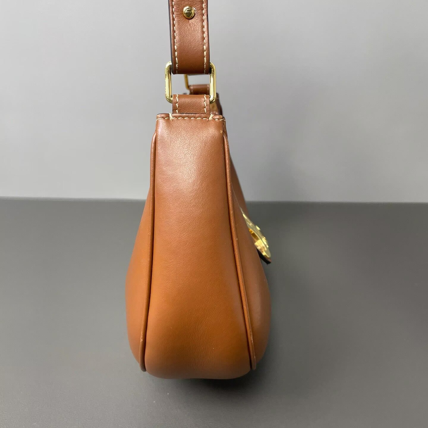 Celine - AVA Triomphe Shoulder Bag - Calf leather - Golden Brown - (mini)