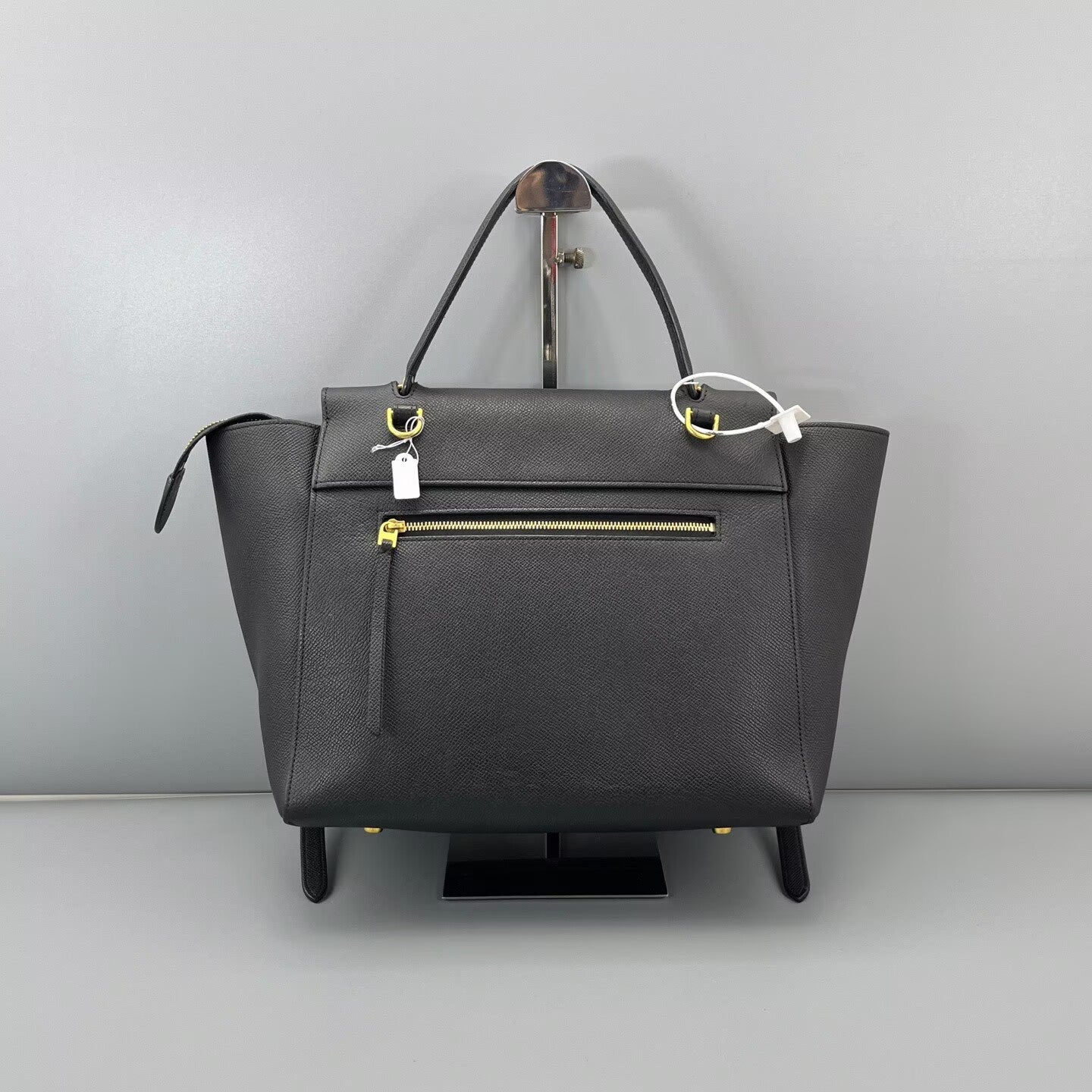 Celine - Belt Bag - Grained calfskin leather - Black - (Medium)