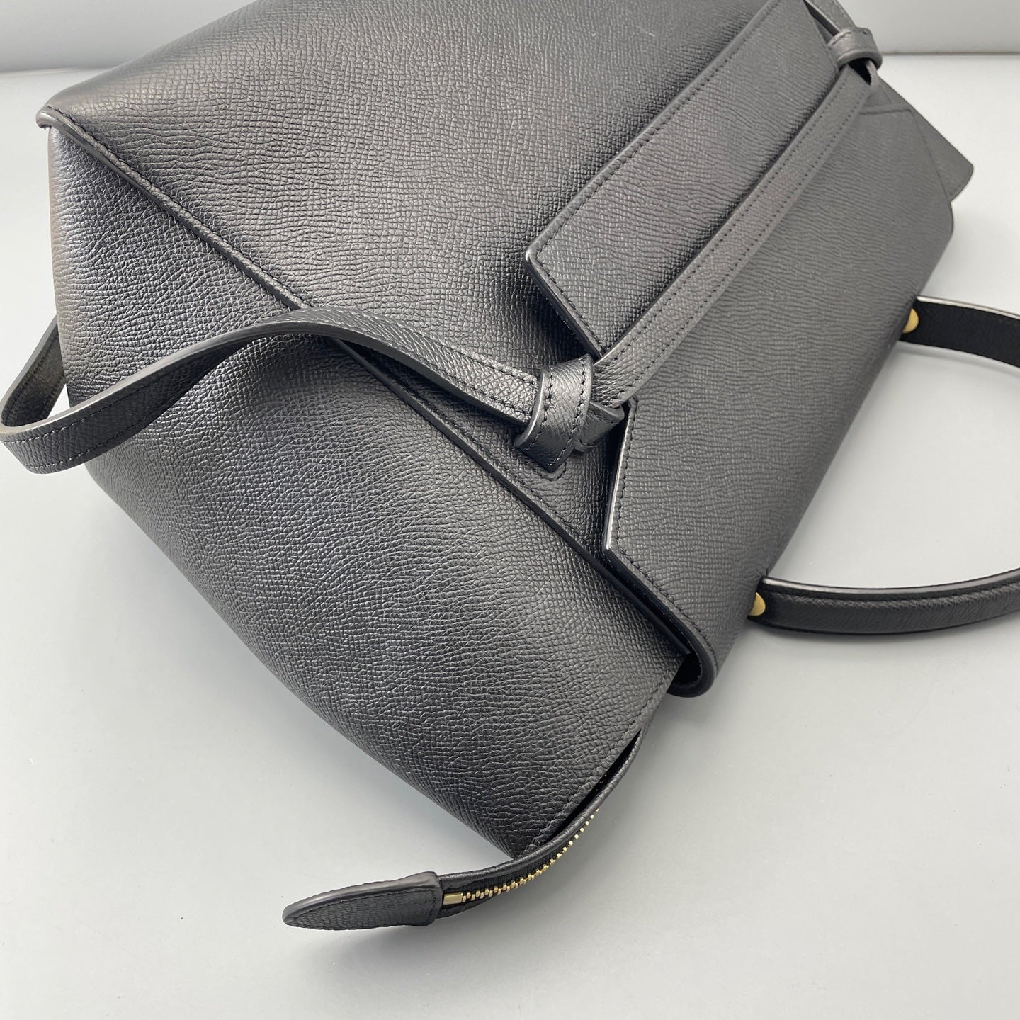 Celine - Belt Bag - Leather - Black - (Medium)