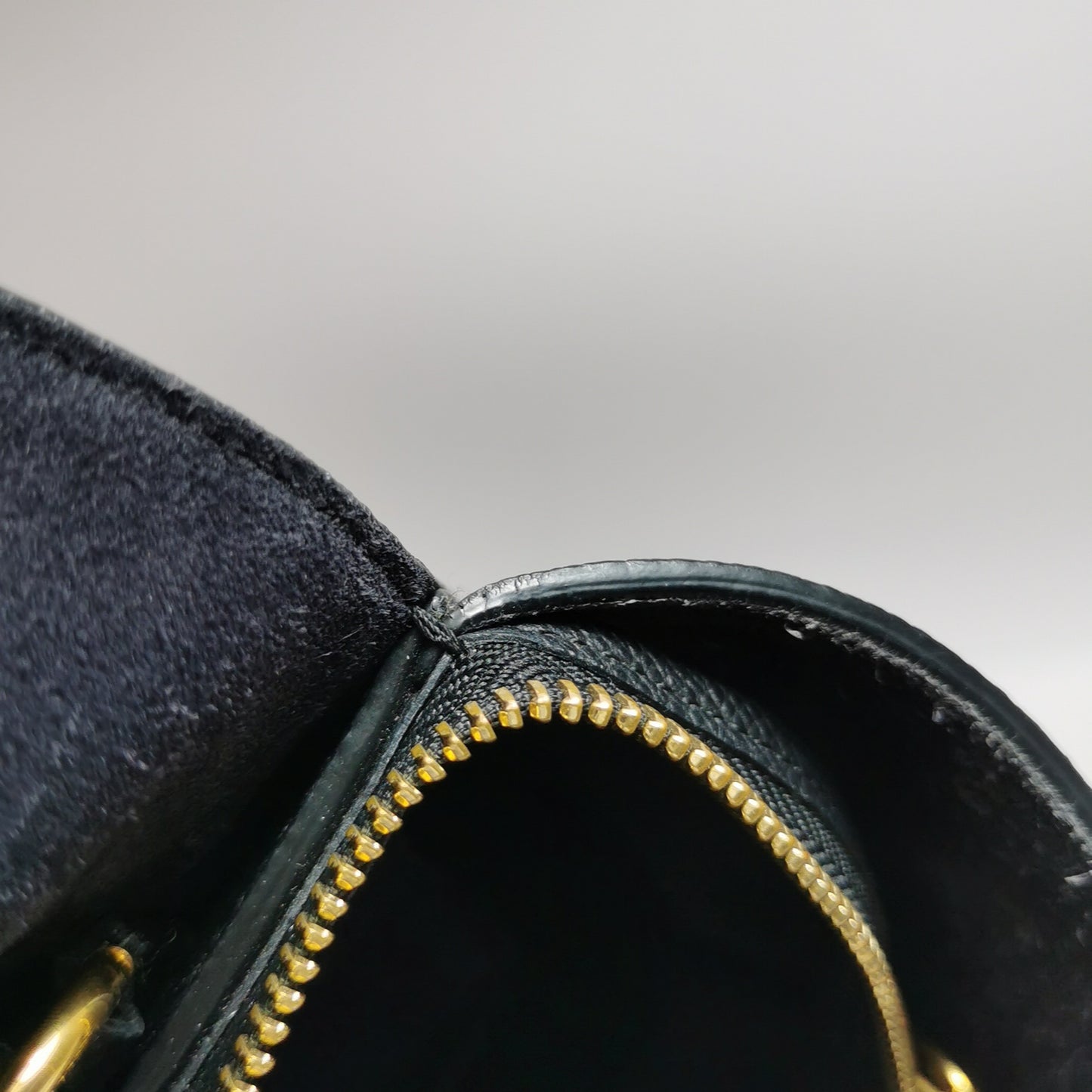 Celine - Belt Bag - Leather - Black - (medium)