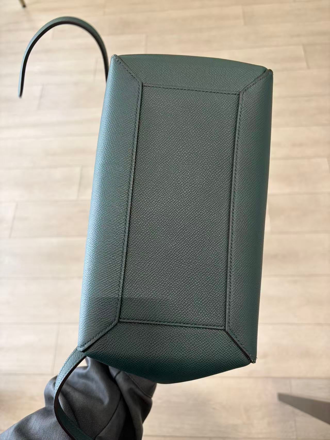 Celine - Belt Bag - Leather - Green - (small)
