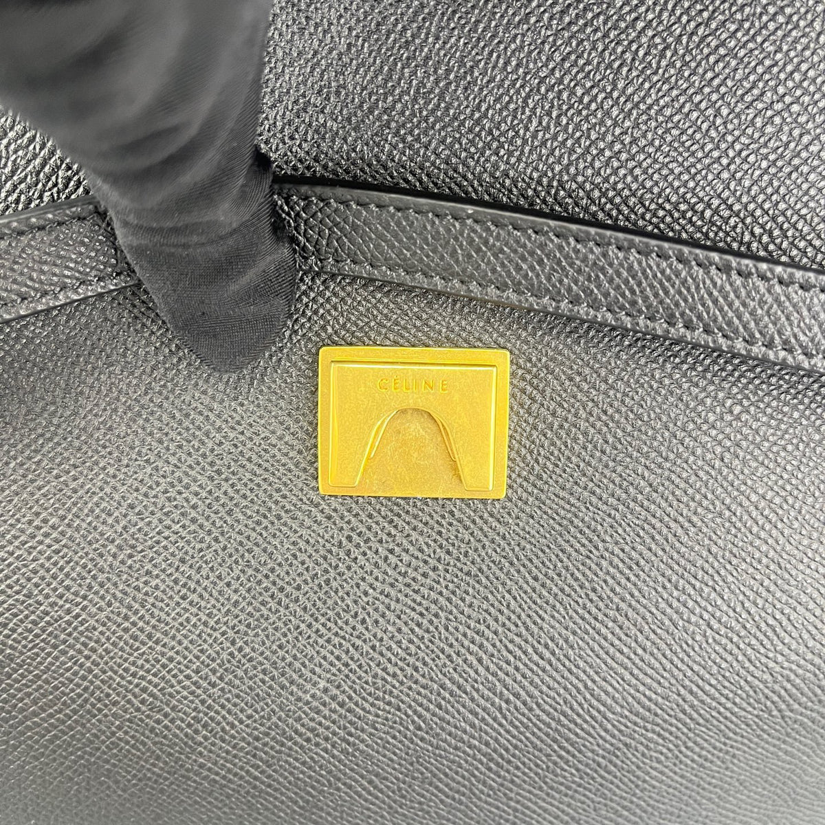Celine - Belt Bag Medium - Leather - Black - (medium)