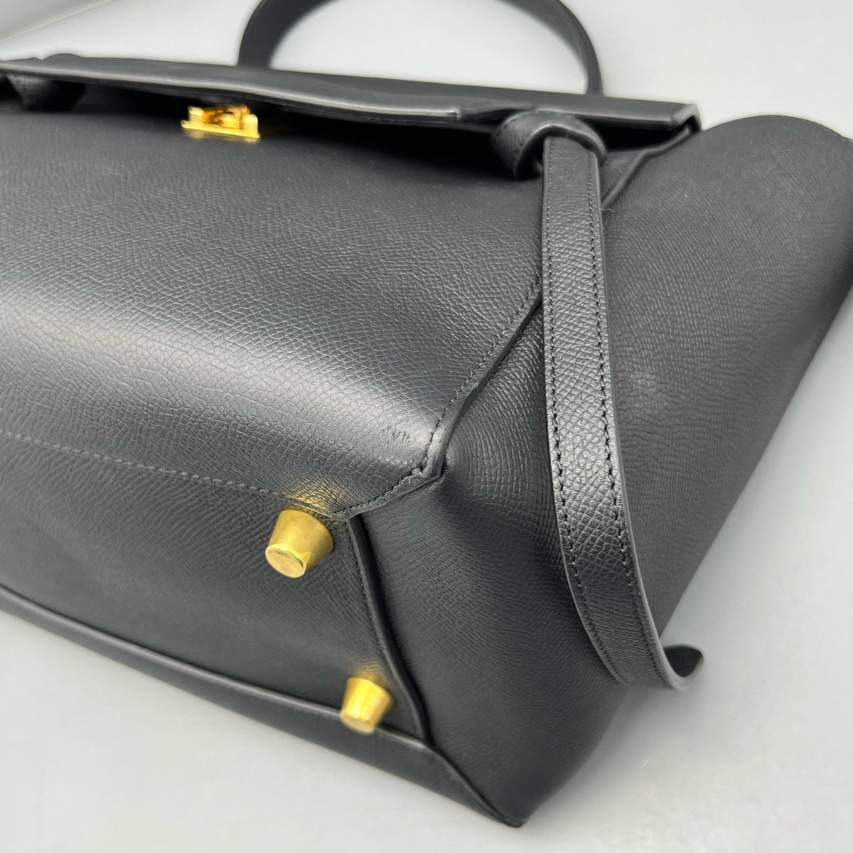 Celine - Belt Bag Medium - Leather - Black - (medium)