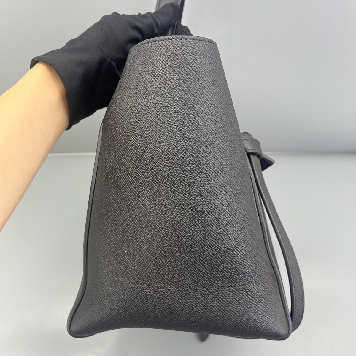 Celine - Belt Bag Medium - Leather - Black - (medium)