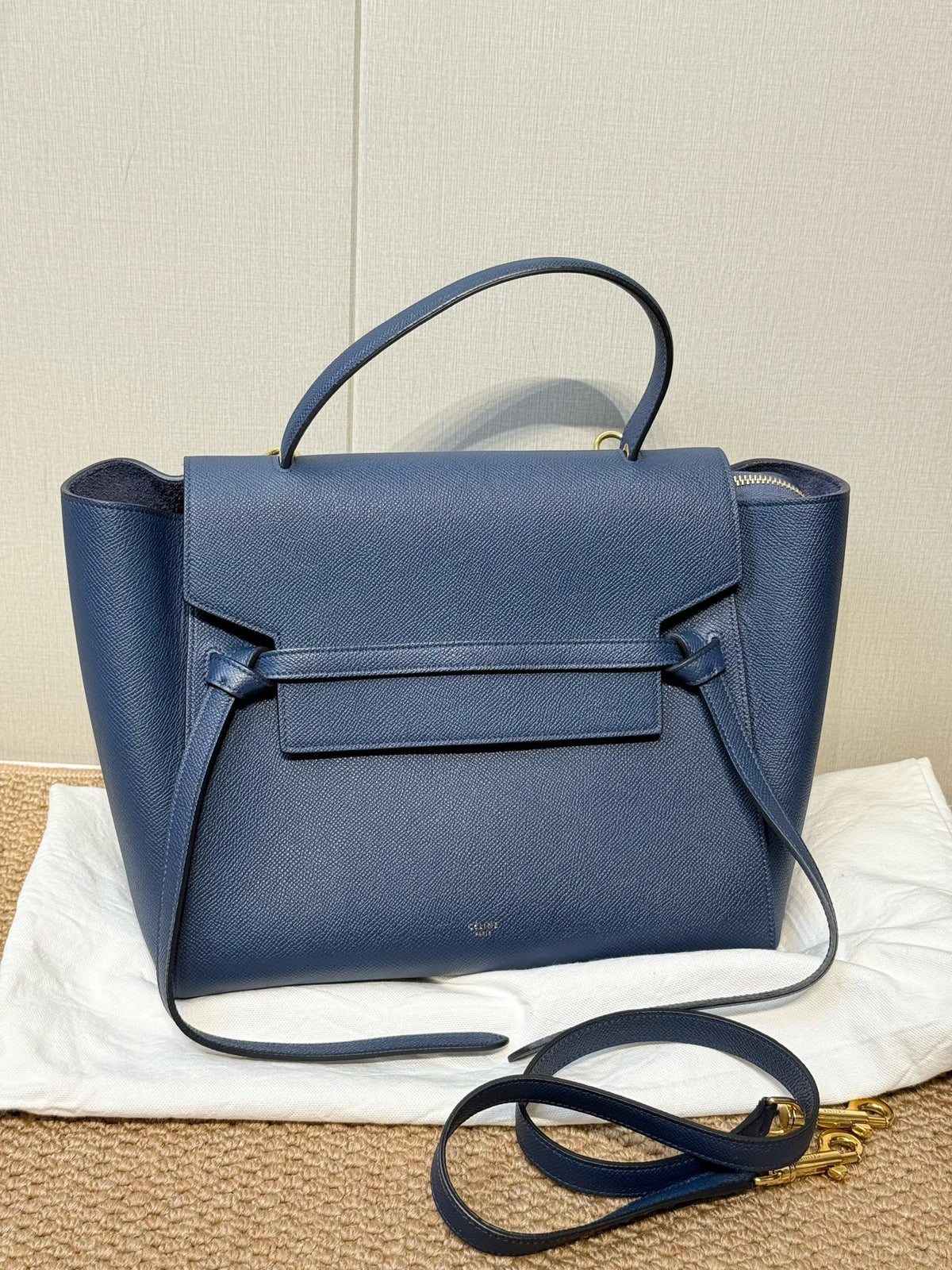 Celine - Belt Bag Medium - Leather - Navy - (medium)