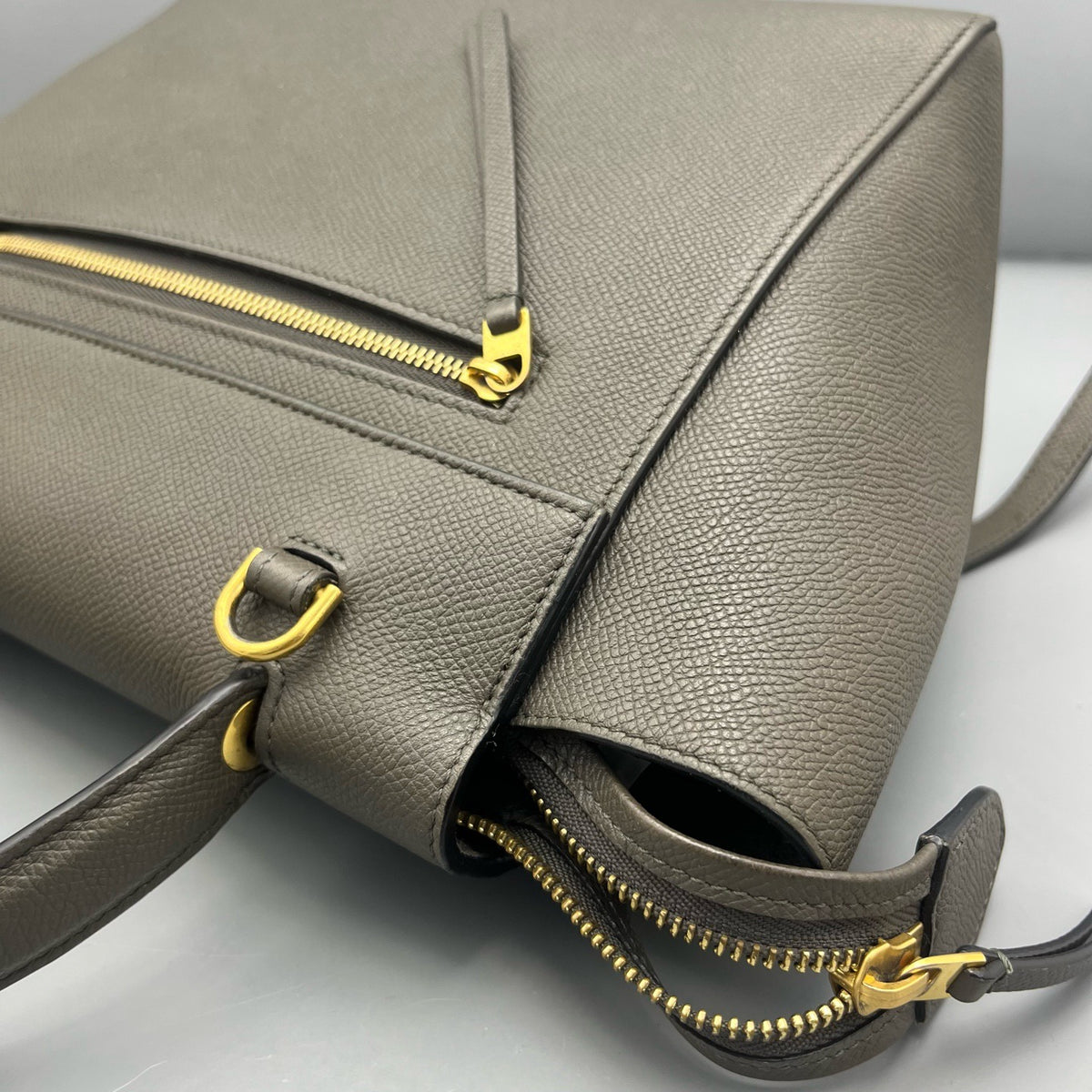 Celine - Belt Bag Small - Leather - Grey - (Small)