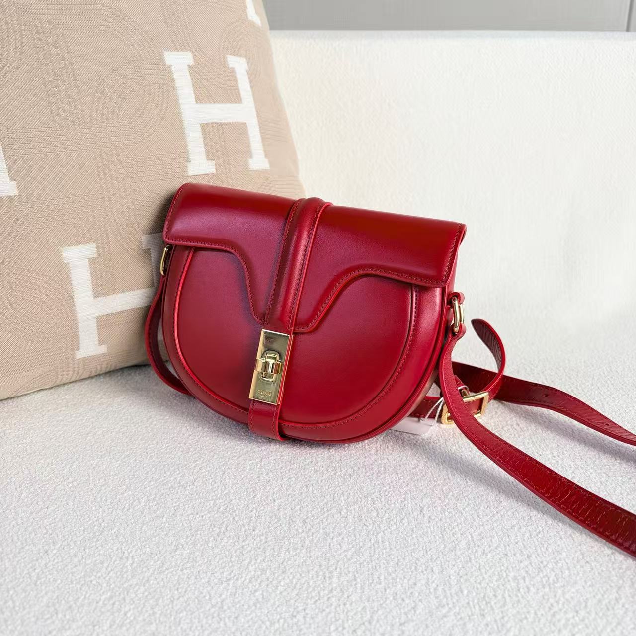 Celine - Besace 16 - Cowhide leather - Red with Gold-Tone Hardware - (small)