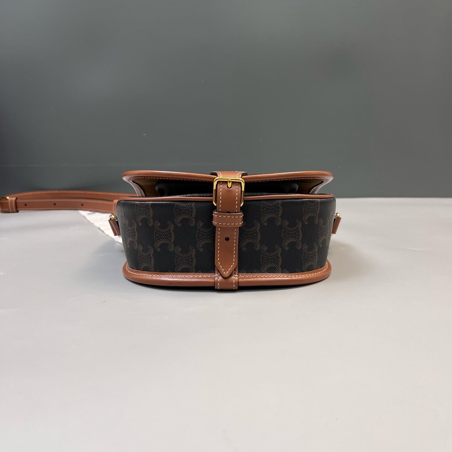 Celine - Besace Triomphe - Leather - Brown - (Medium)