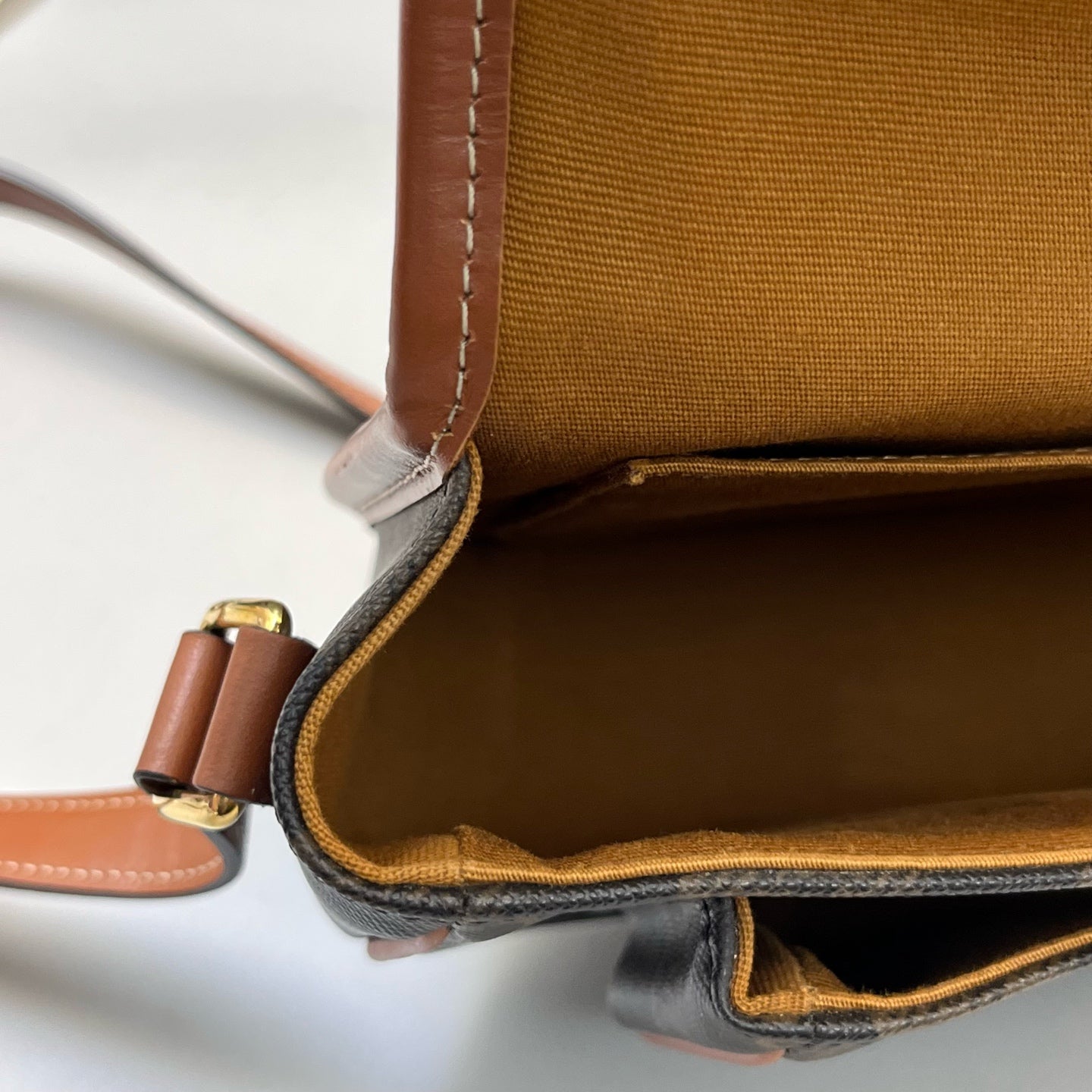Celine - Besace Triomphe - Leather - Brown - (Medium)