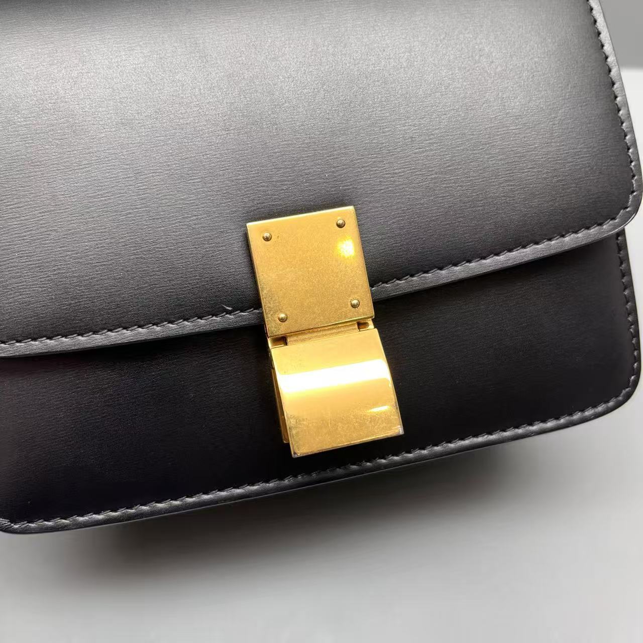 Celine - Box Bag - Box leather - Black with Gold-Tone Hardware - (mini)