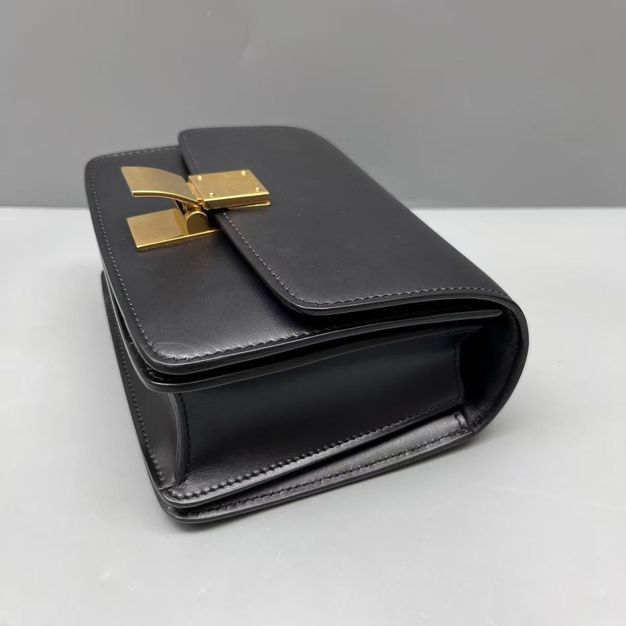 Celine - Box Bag - Box leather - Black with Gold-Tone Hardware - (mini)