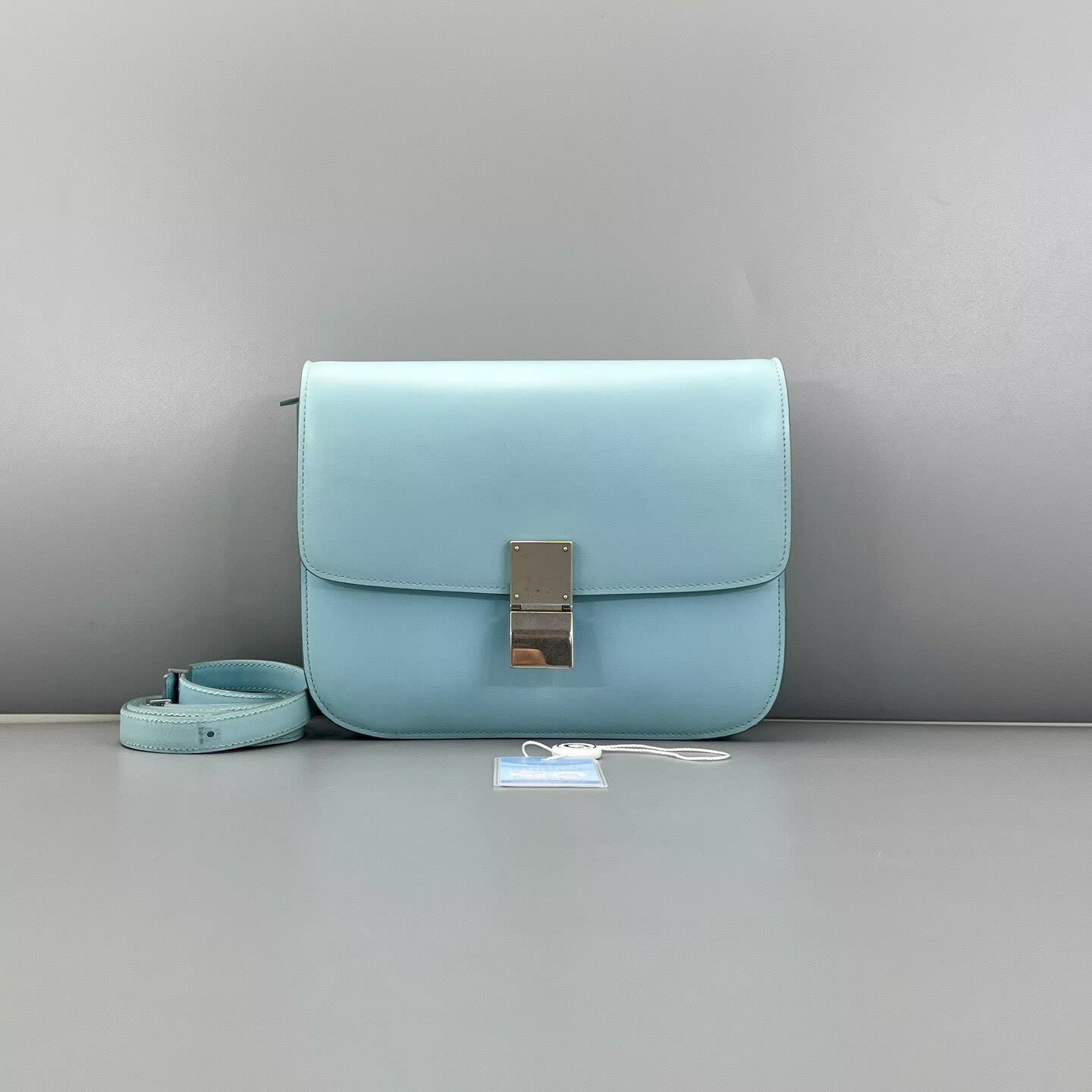 Celine - Box Bag Medium - Smooth calfskin leather - Light blue with Silver-Tone Hardware - (medium)
