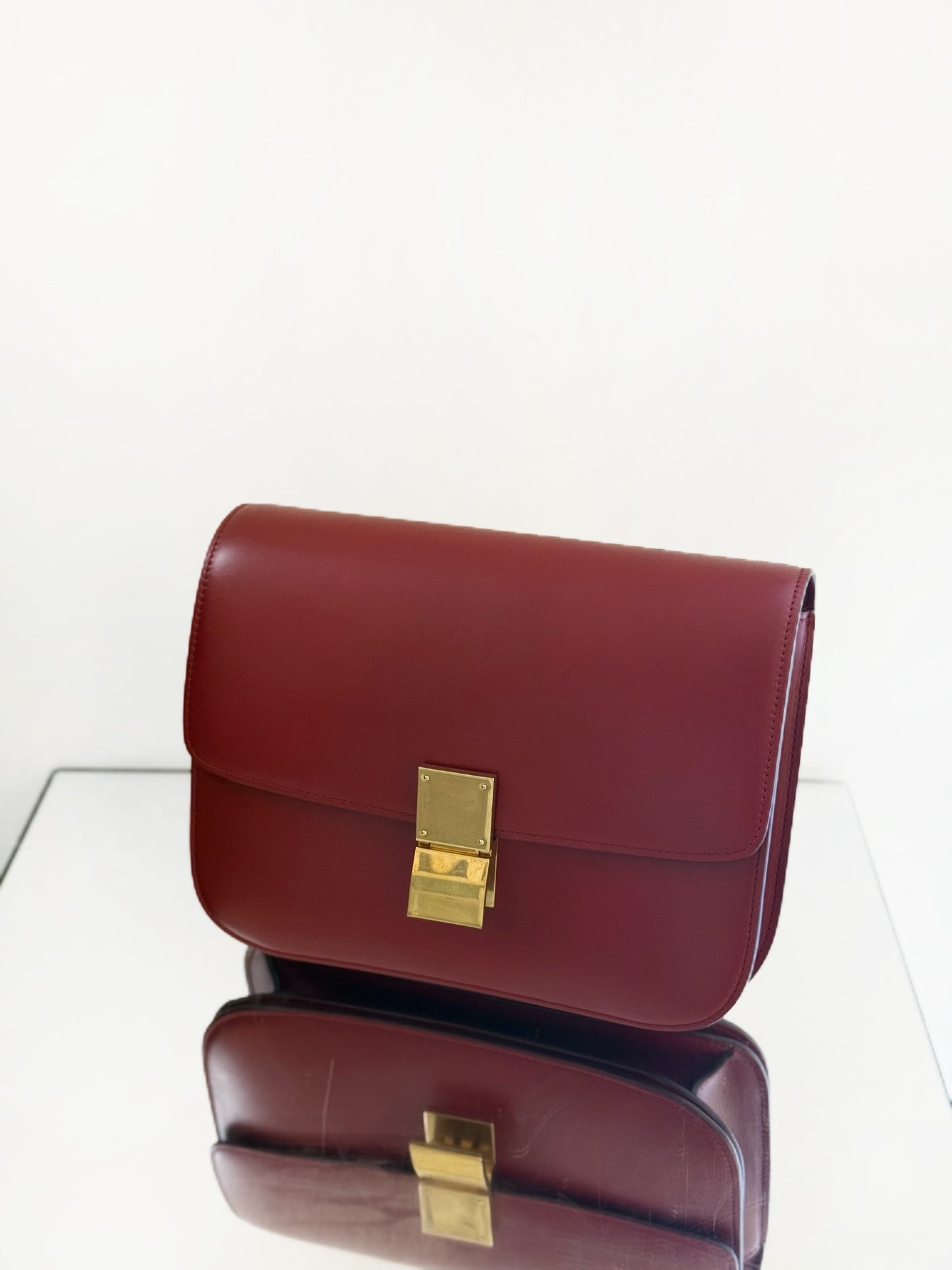 Celine - Box Bag - Smooth calfskin leather - Bordeaux Red with Gold-Tone Hardware - (Medium)